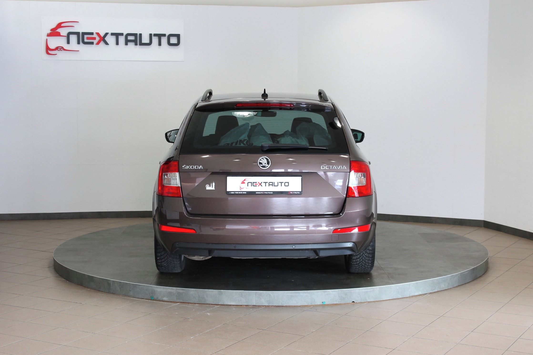 Škoda Octavia, 2.0 TDI 110kW DSG, STYLE - fotka 4