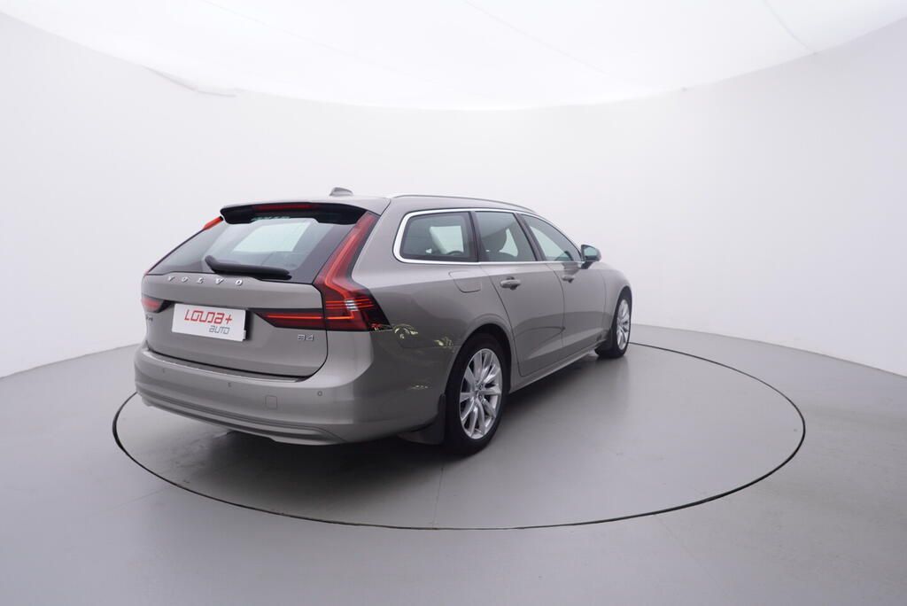 Volvo V90, Momentum 2.0 D4 145 kW - fotka 5