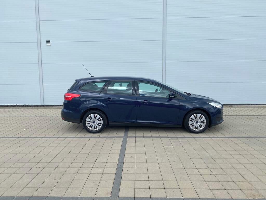 Ford Focus, Trend 1.6 Ti-VCT 77 kW - fotka 4