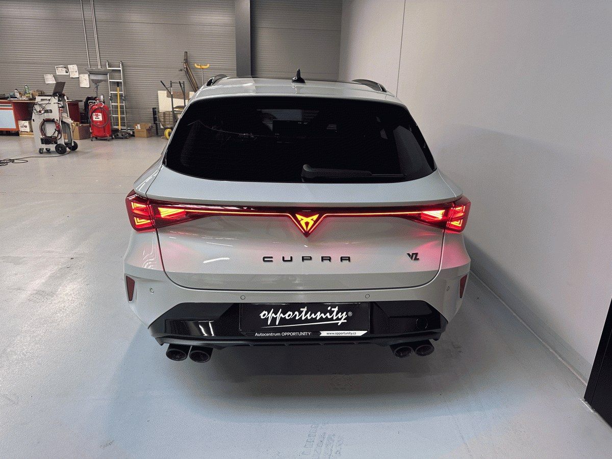 Cupra Leon, SP VZ 2.0 TSI 333k 4WD - fotka 5