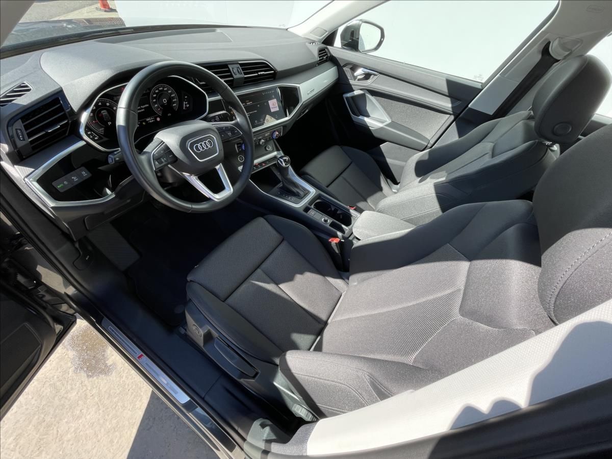 Audi Q3, 1,5 35 TFSI A7 S line Gravity - fotka 5