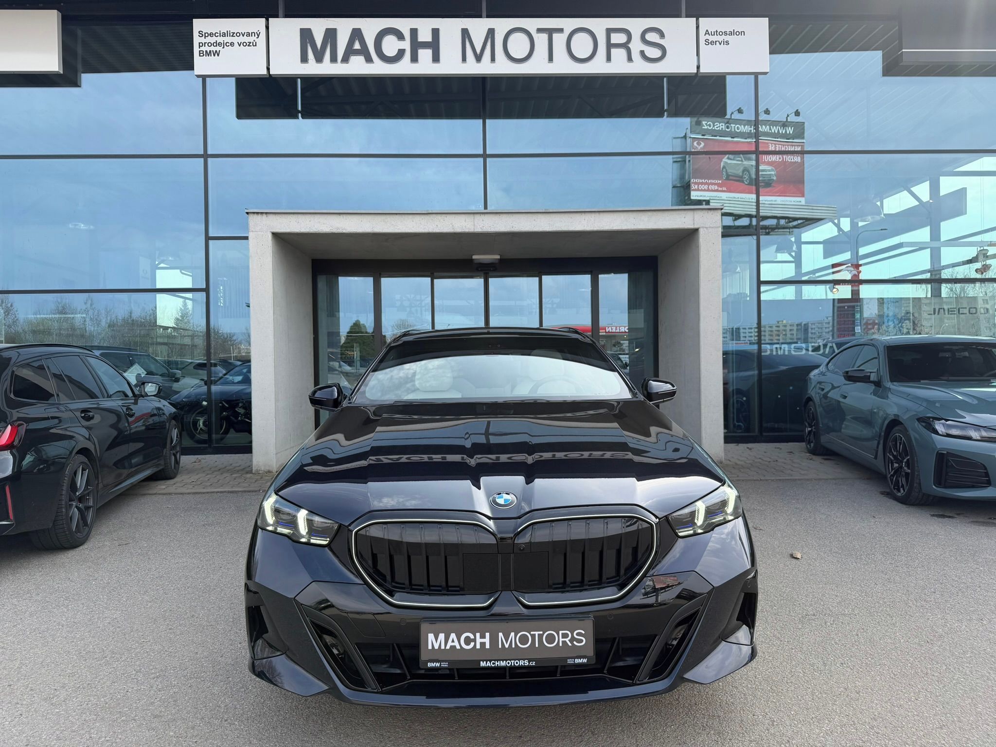 BMW Řada 5, 540dx Touring 10/2025 TOP - fotka 3