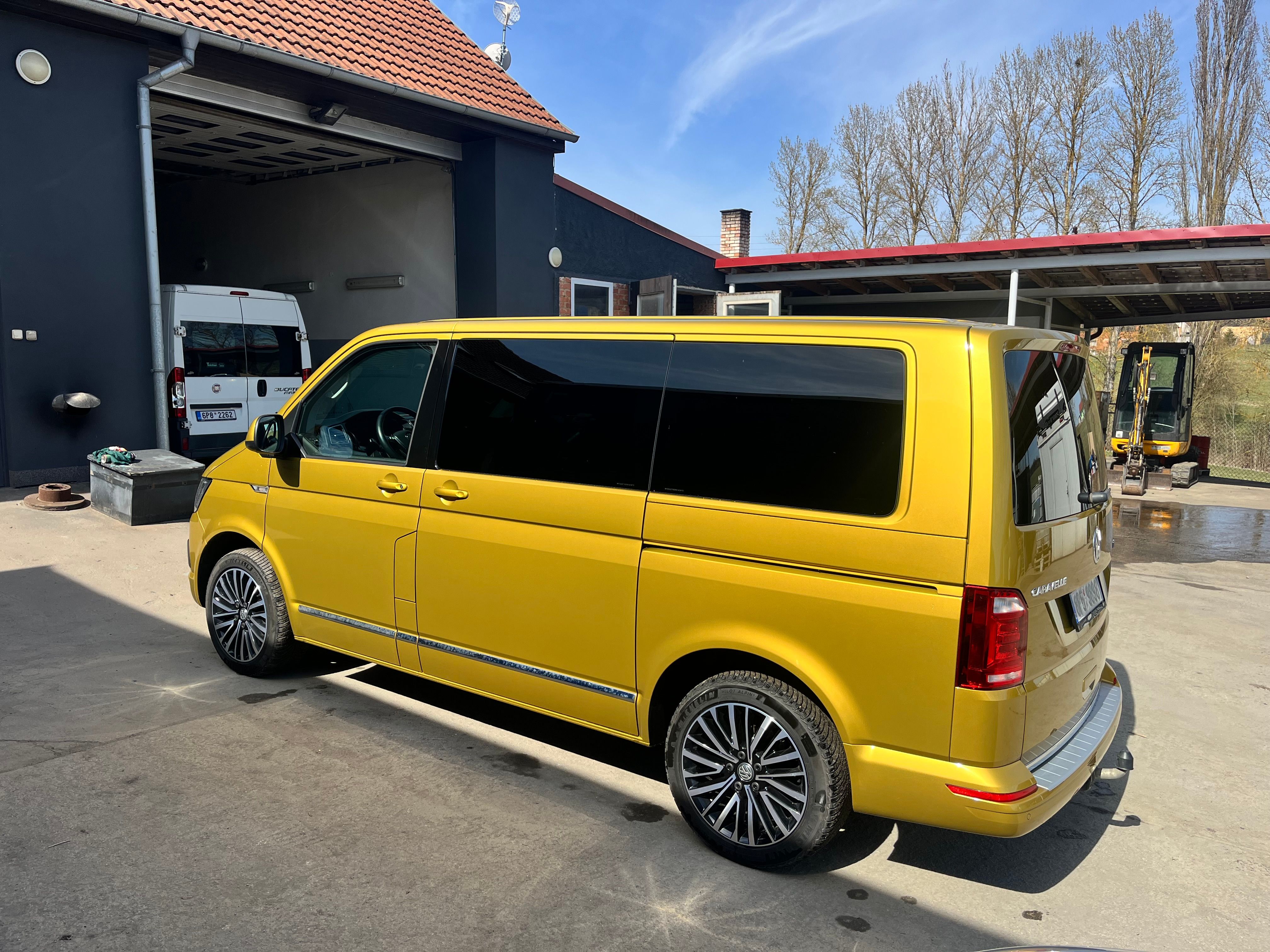 Volkswagen Caravelle, Highline - fotka 3
