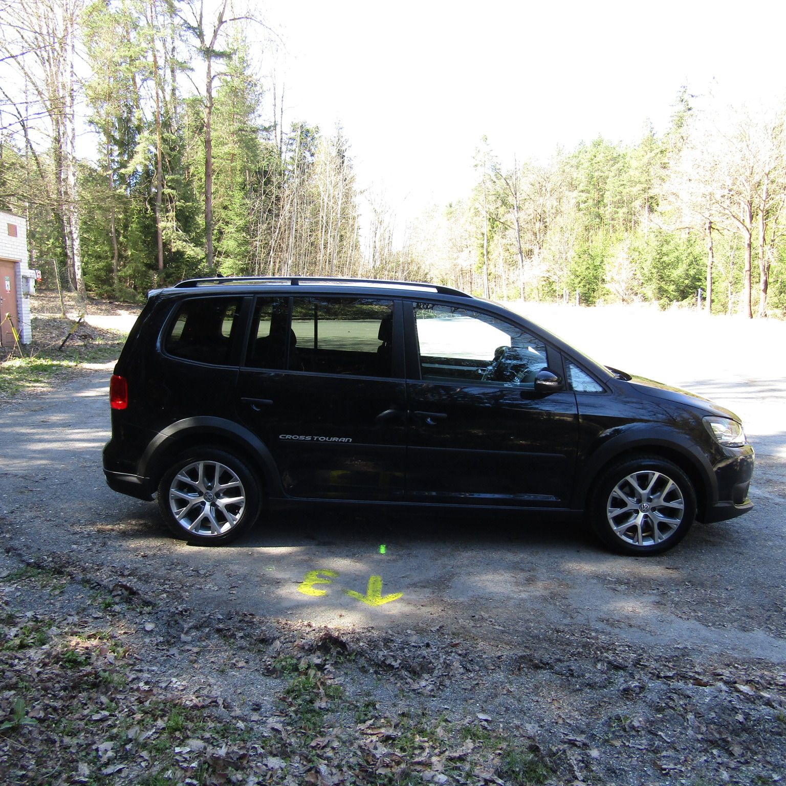 Volkswagen Touran, 2,0TDi 130kw, CROSS, DSG - fotka 4