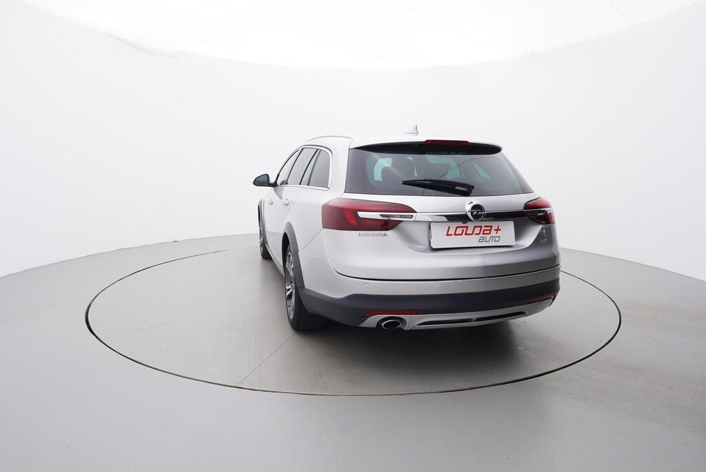 Opel Insignia, Country Tourer 1.6 100 kW - fotka 4