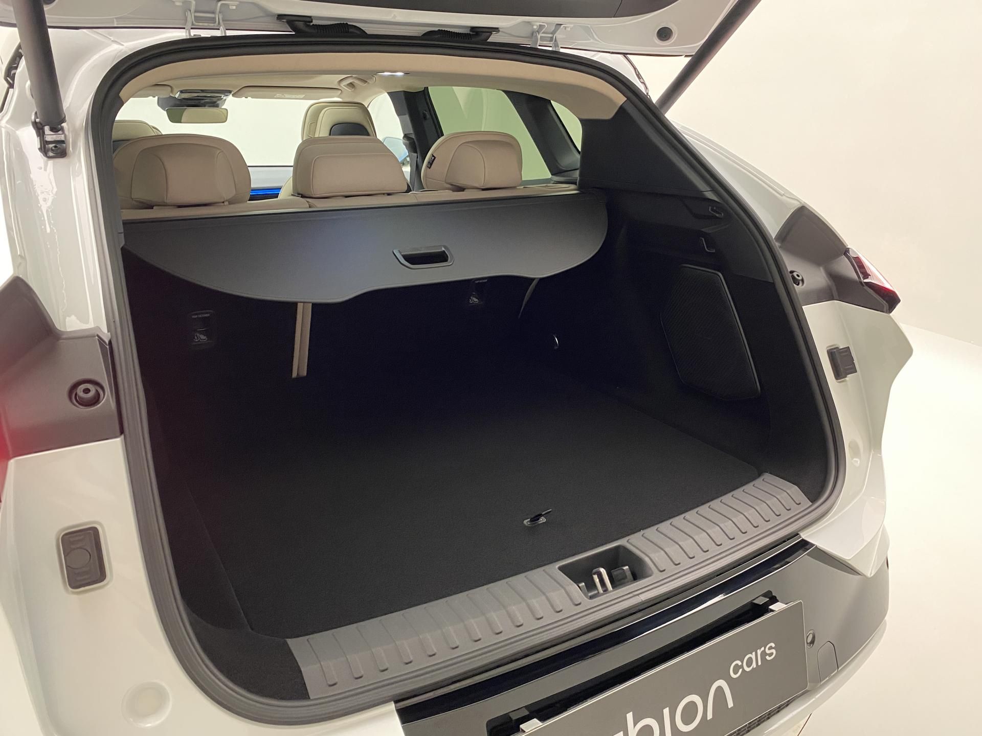 Lynk & Co 08, MORE PHEV - fotka 5