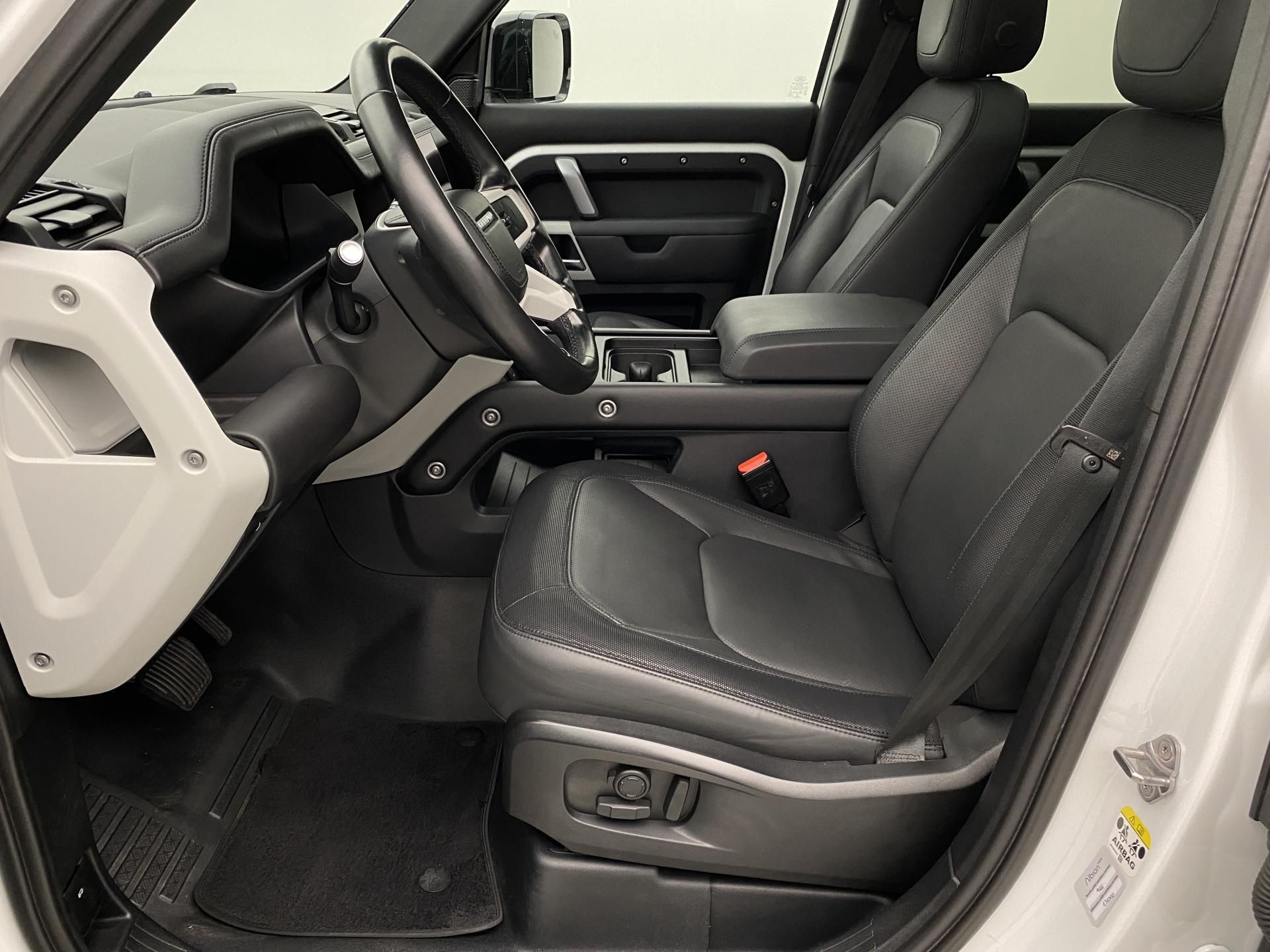 Land Rover Defender, P400 X-DYNAMIC HSE AWD AUT CZ - fotka 3