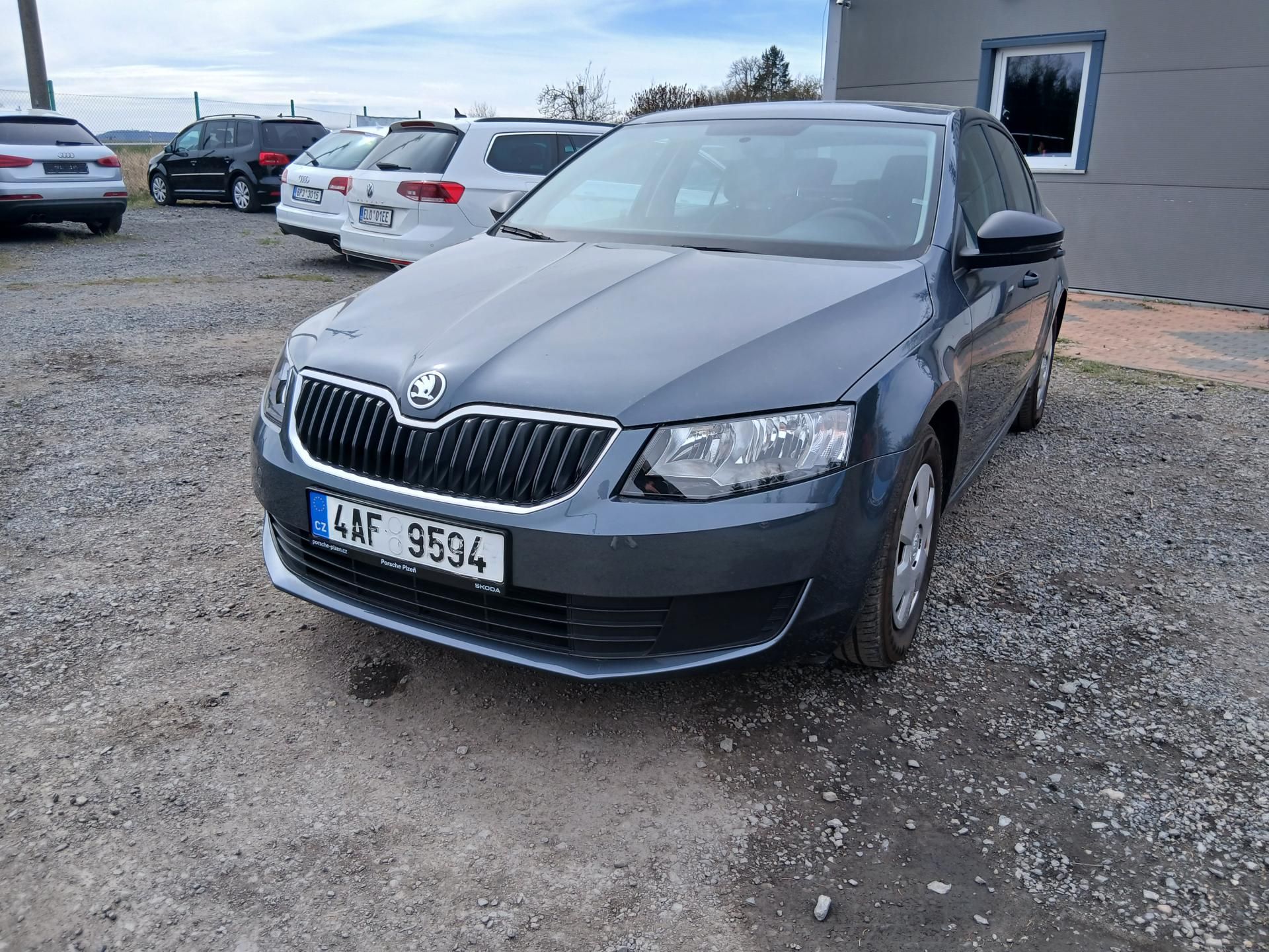 Škoda Octavia, 1.2 TSI, 99tis km najeto - fotka 3