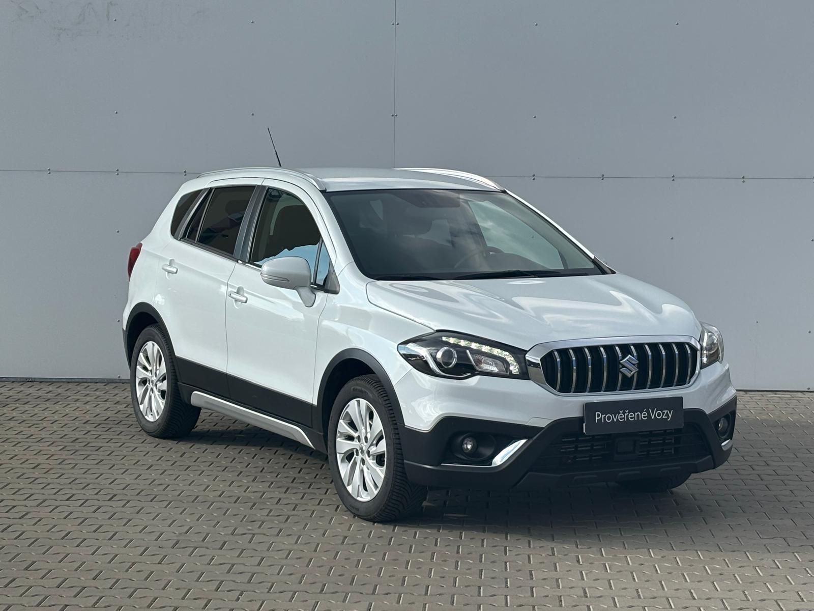 Suzuki SX4 S-Cross, 1.4 Boosterjet Premium Hybrid - fotka 6