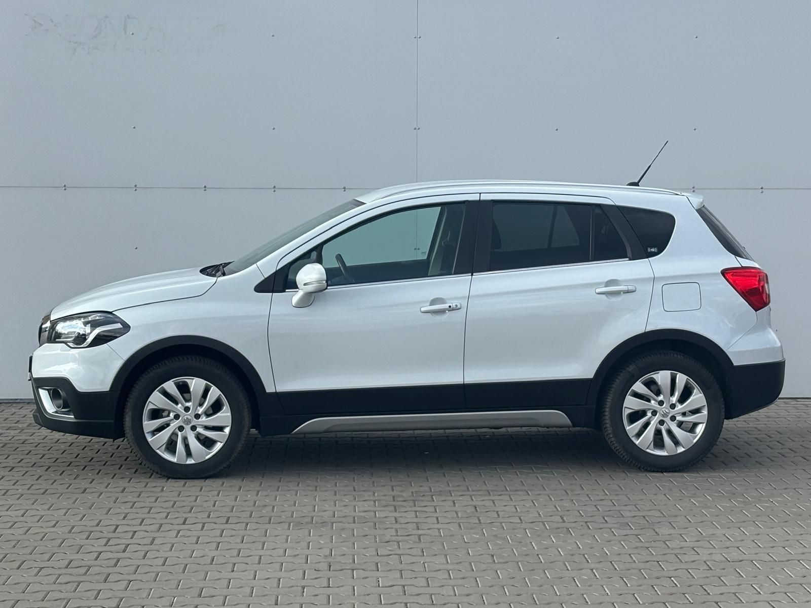 Suzuki SX4 S-Cross, 1.4 Boosterjet Premium Hybrid - fotka 3