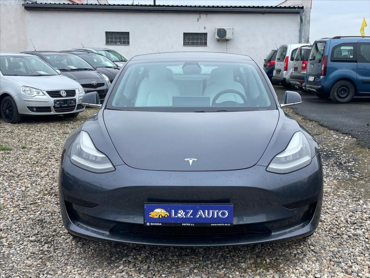 Tesla Model 3, SOH 85 % - fotka 2