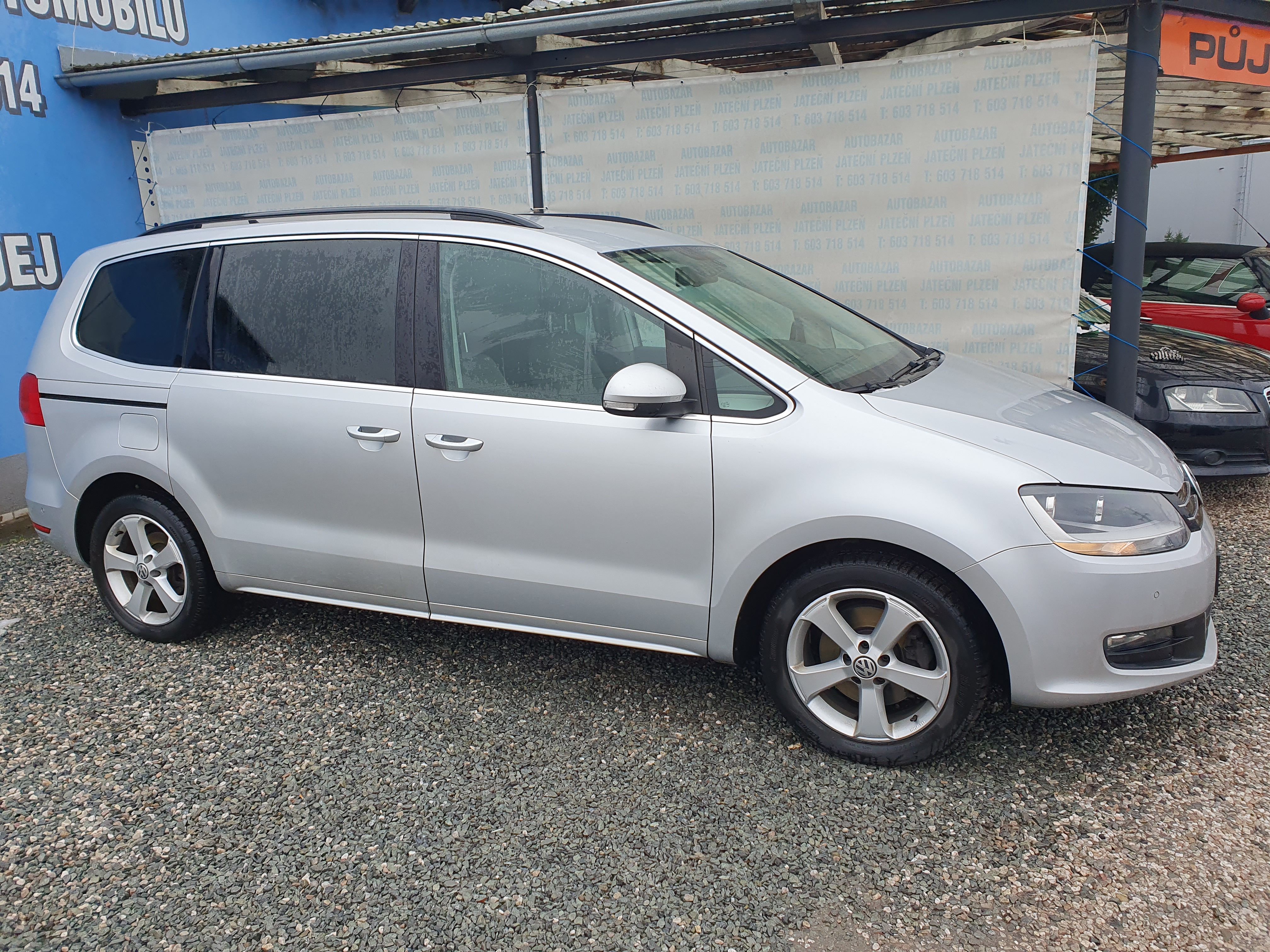 Volkswagen Sharan, 2.0 TDI 103 KW 7 MÍST - fotka 2