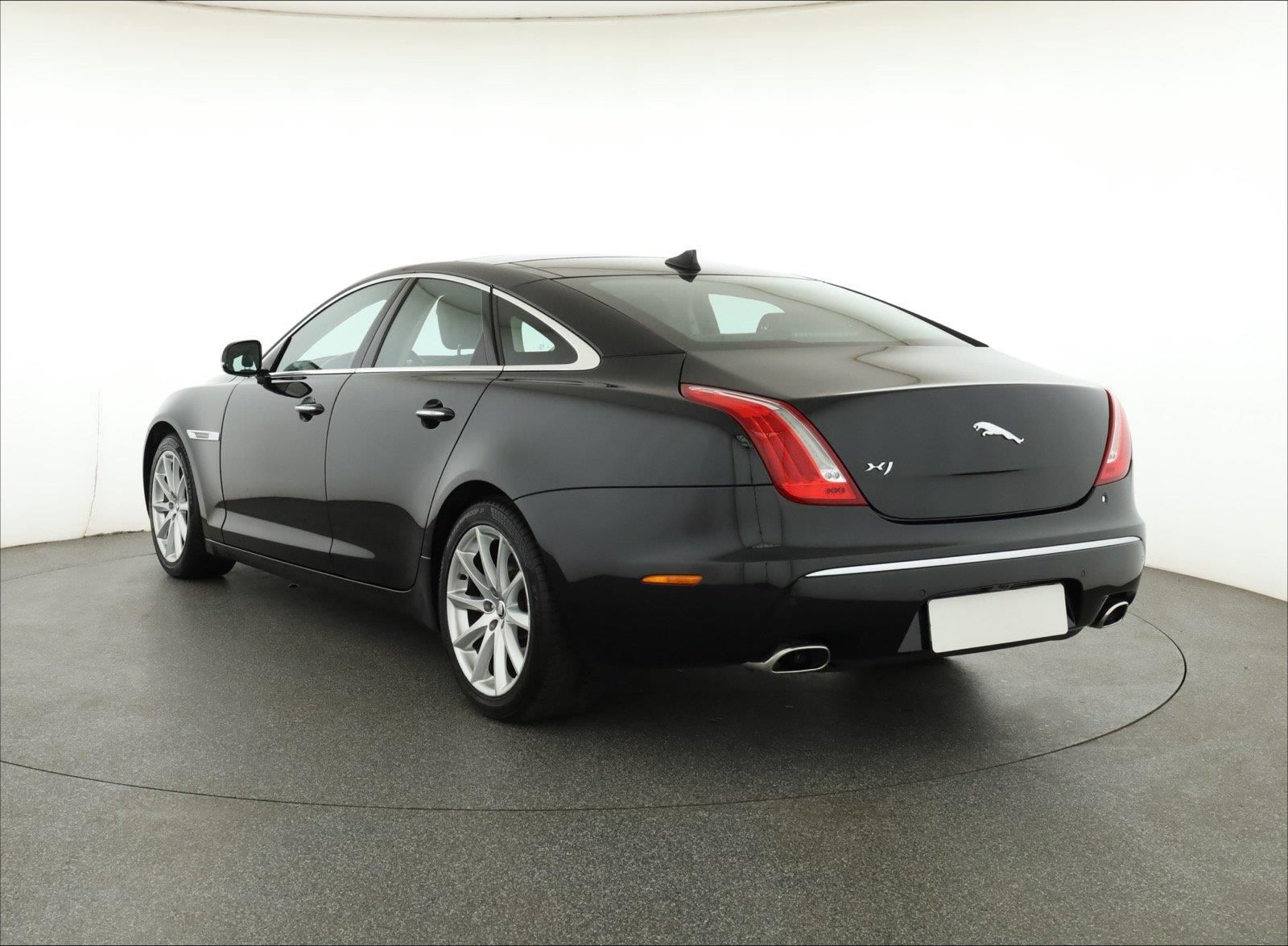 Jaguar XJ, 3.0 D, Automat, Serv.kniha - fotka 4