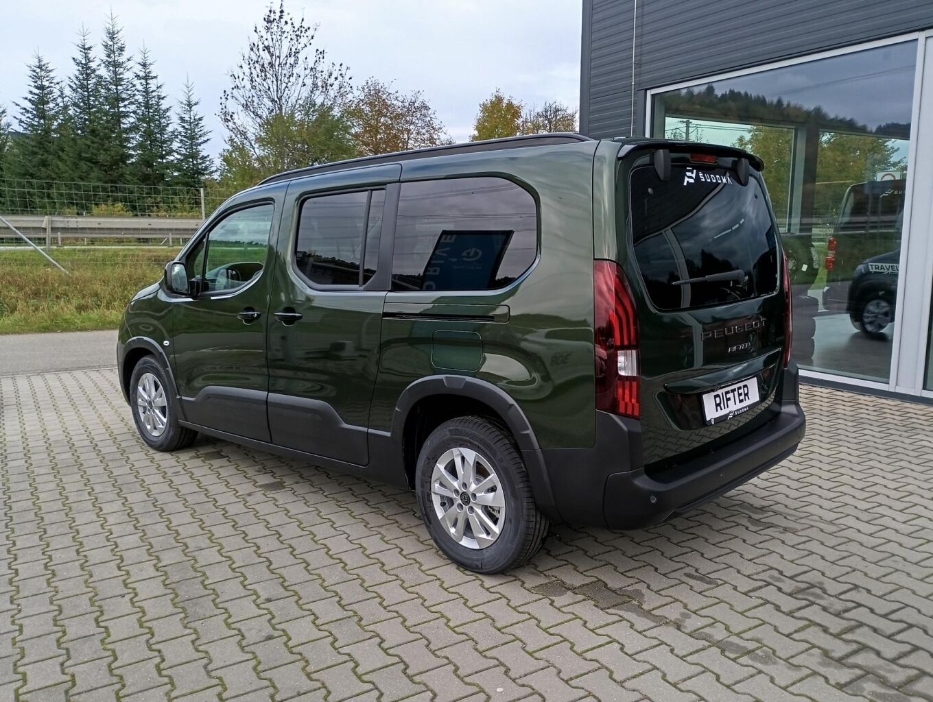 Peugeot Rifter, LONG ALLURE HDi 130 S&S MAN6 - fotka 5