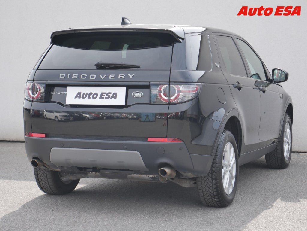 Land Rover Discovery Sport, 2.0 TDi 4x4,2.maj,ČR,AT - fotka 4