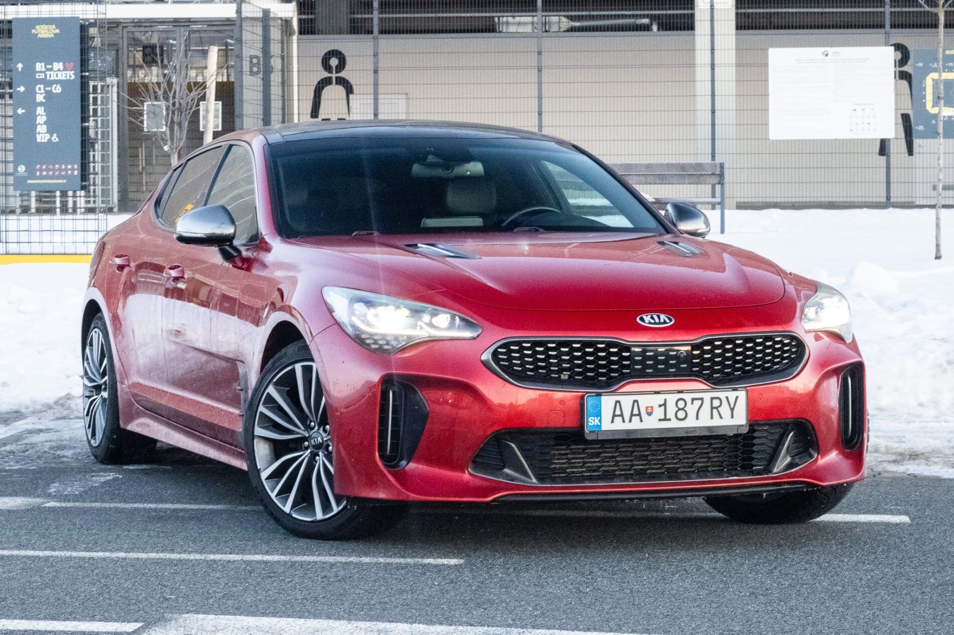 Kia Stinger - fotka 3
