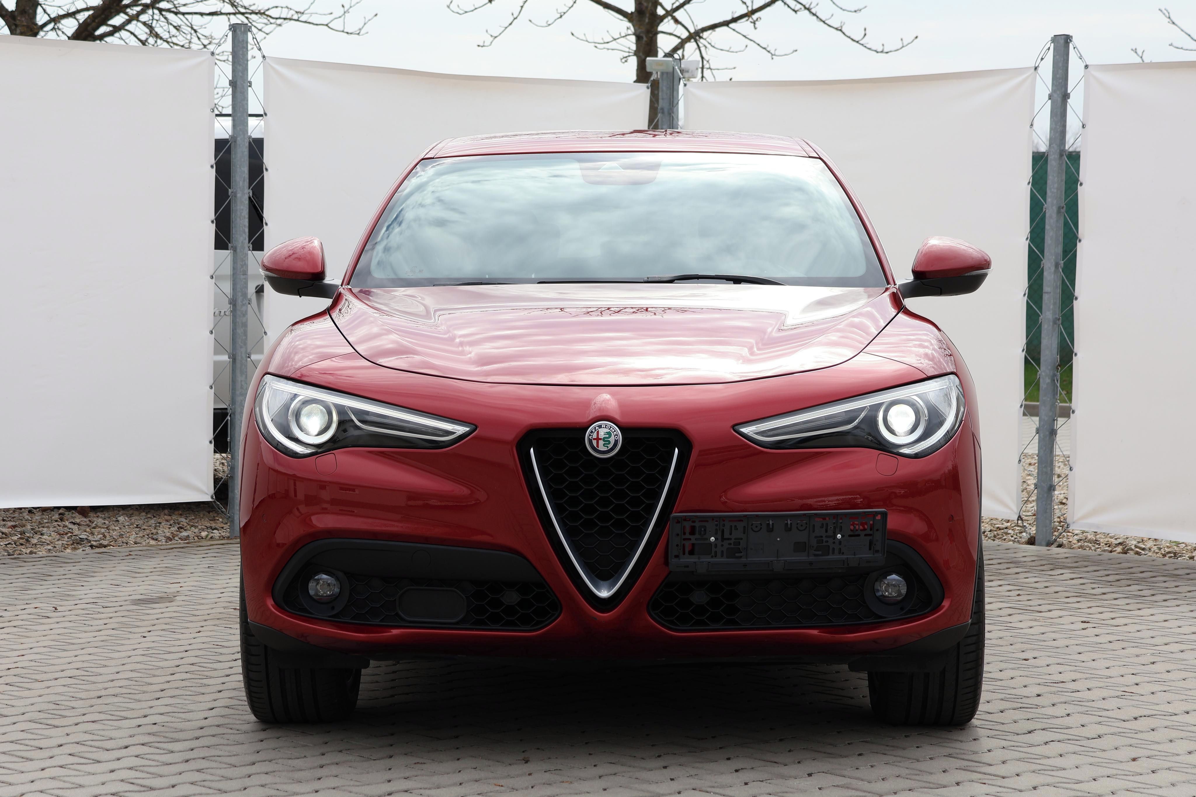 Alfa Romeo Stelvio, 2.2JTD*Q4*154kW*ACC*KEYLESS* - fotka 2