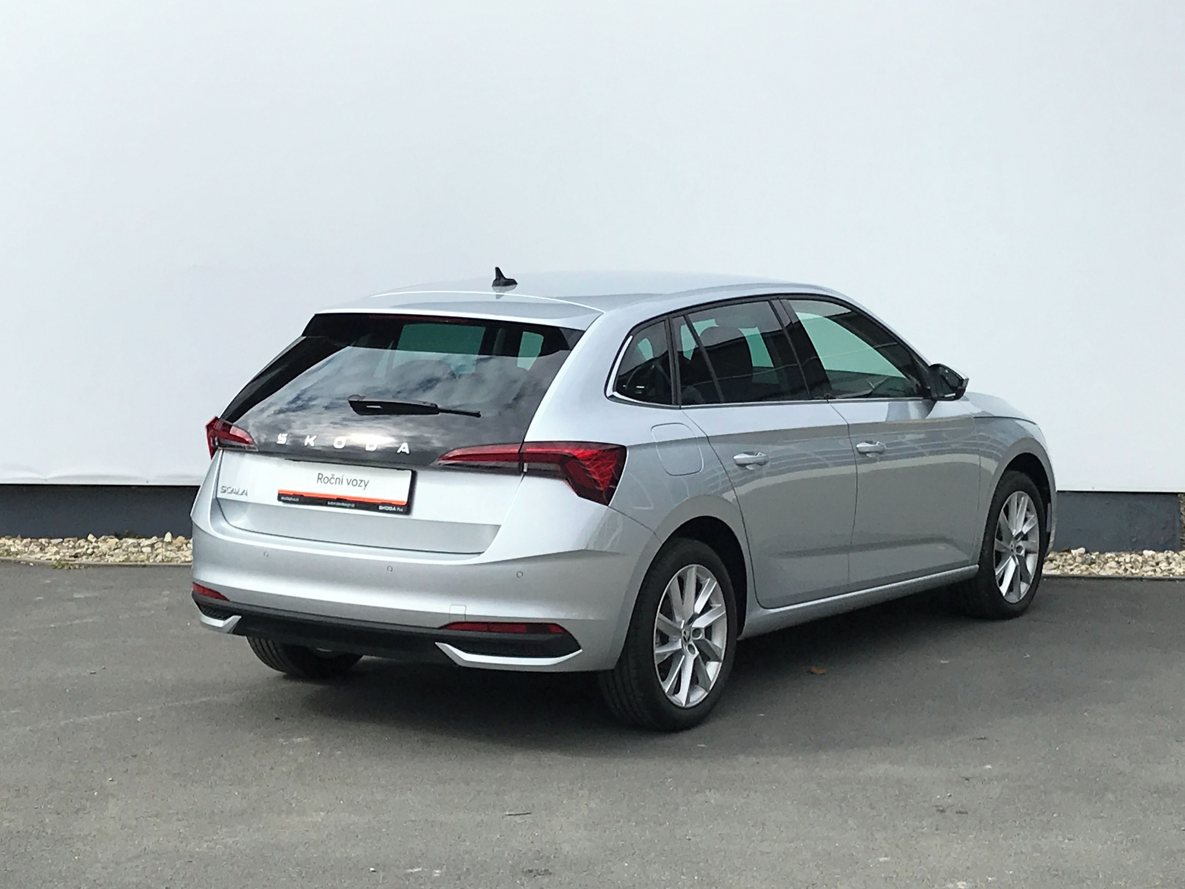 Škoda Scala, 1,0TSi 85kW 7°DSG TopSelect - fotka 2