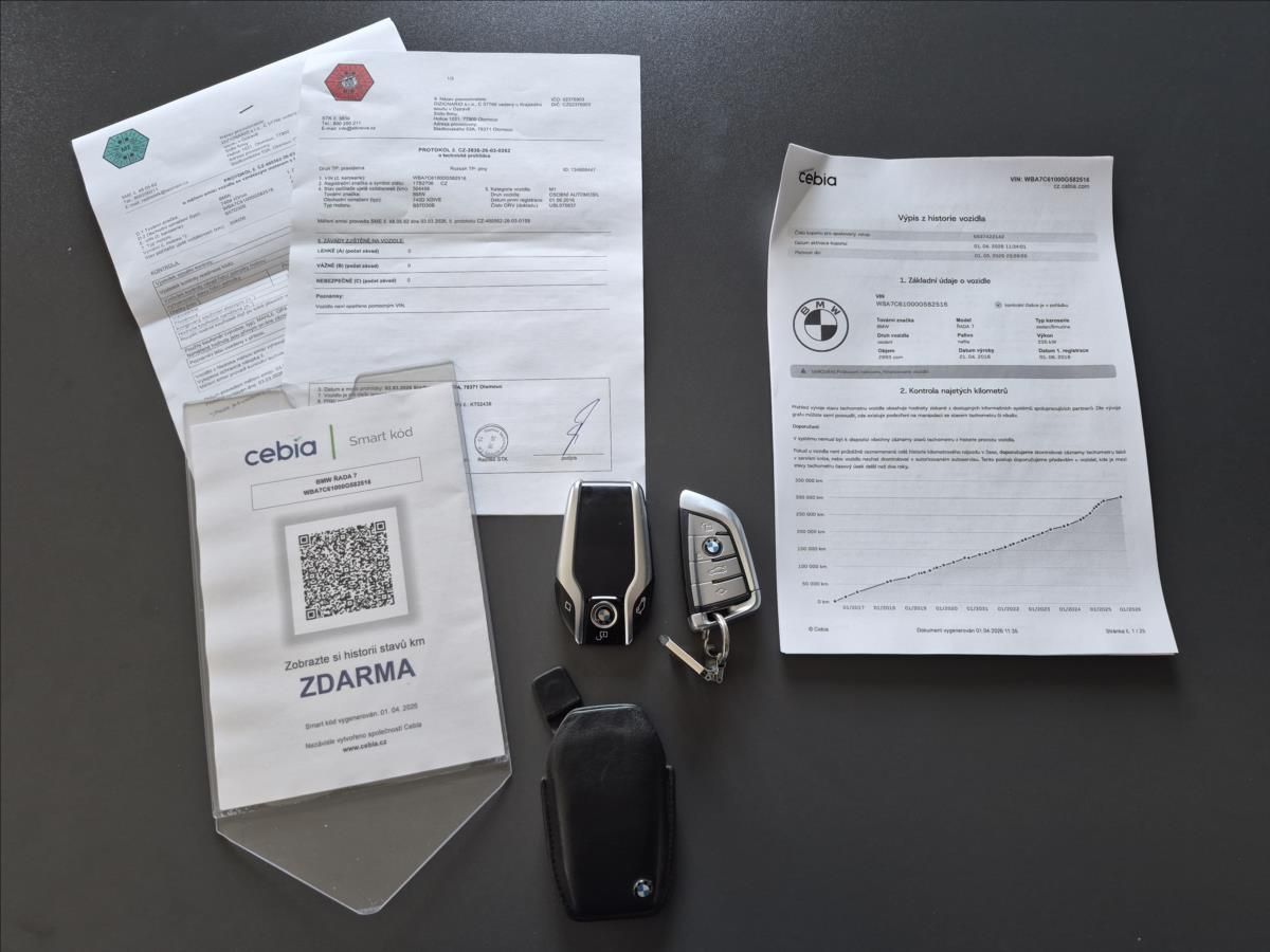 BMW Řada 7, 740d xDrive G11 ČR 2.majitel - fotka 3