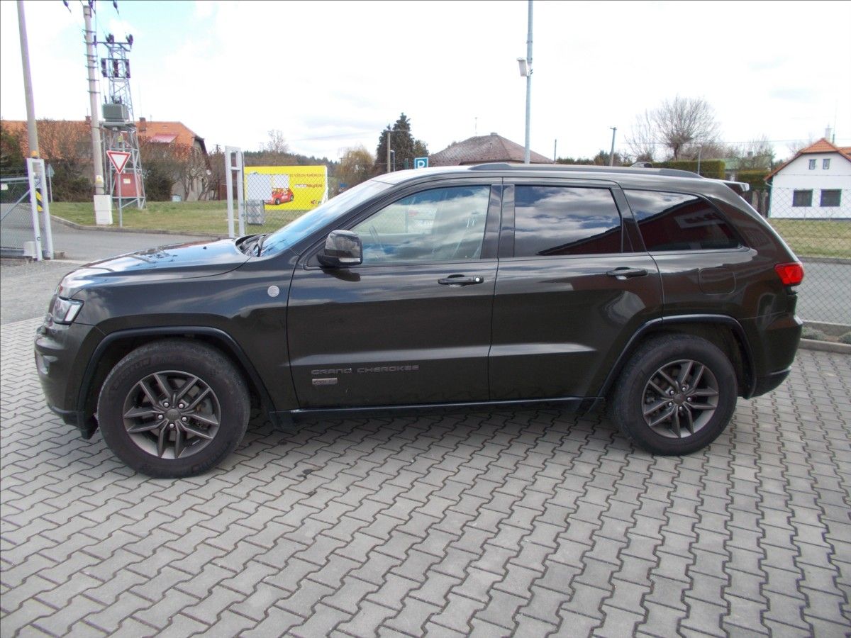 Jeep Grand Cherokee, 3,0 D EDICE 75 ČR 1.MAJITEL DP - fotka 6