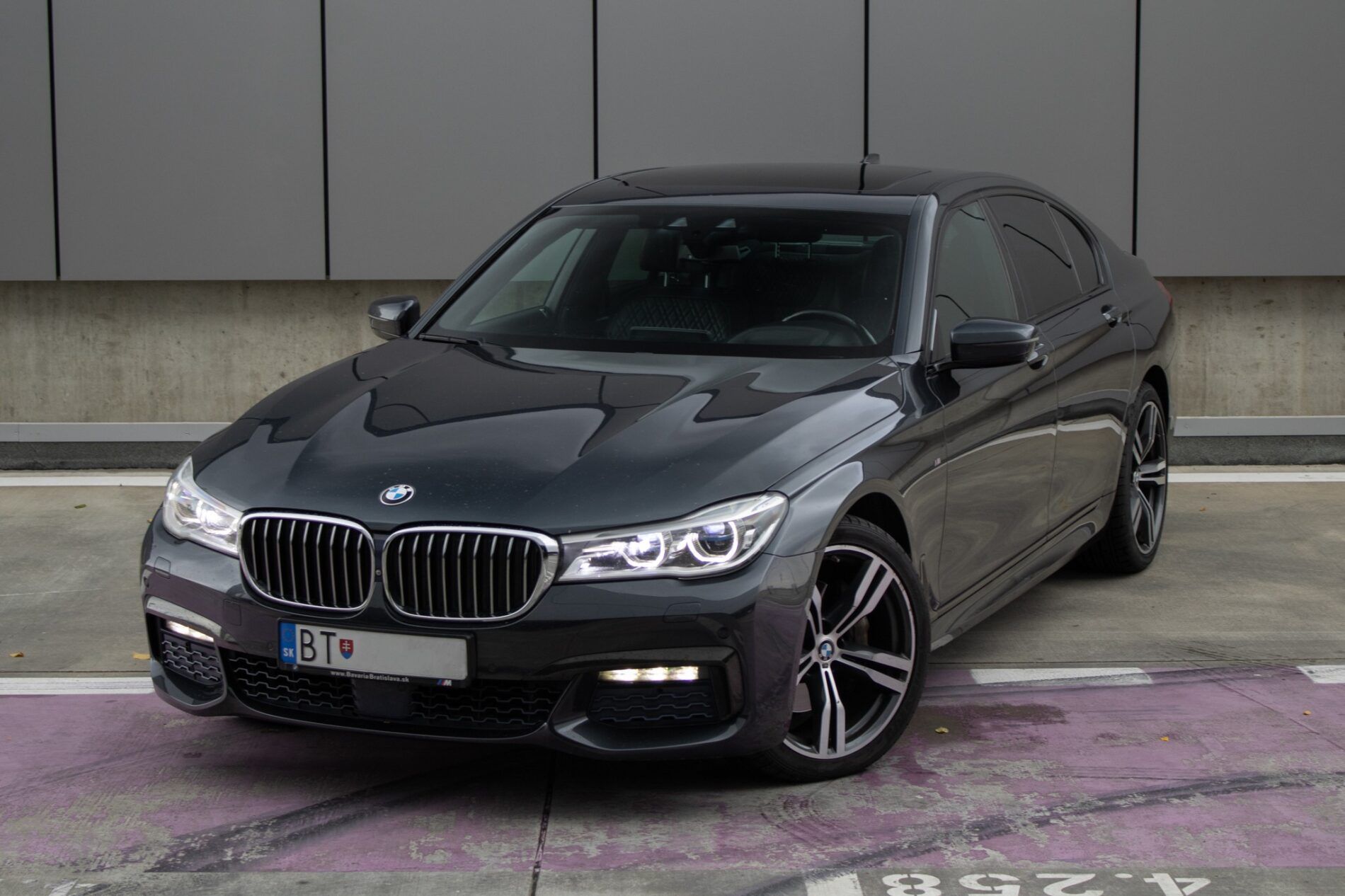 BMW, rad 7