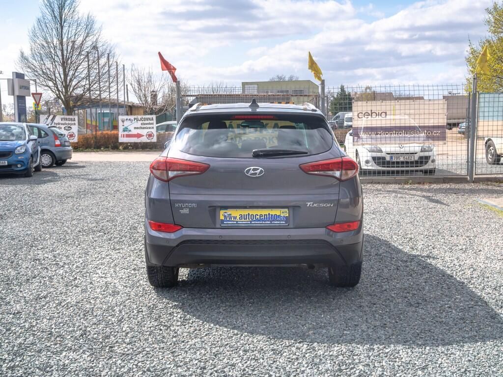 Hyundai Tucson, ČR 1.7D 85KW – 49.550km - fotka 6
