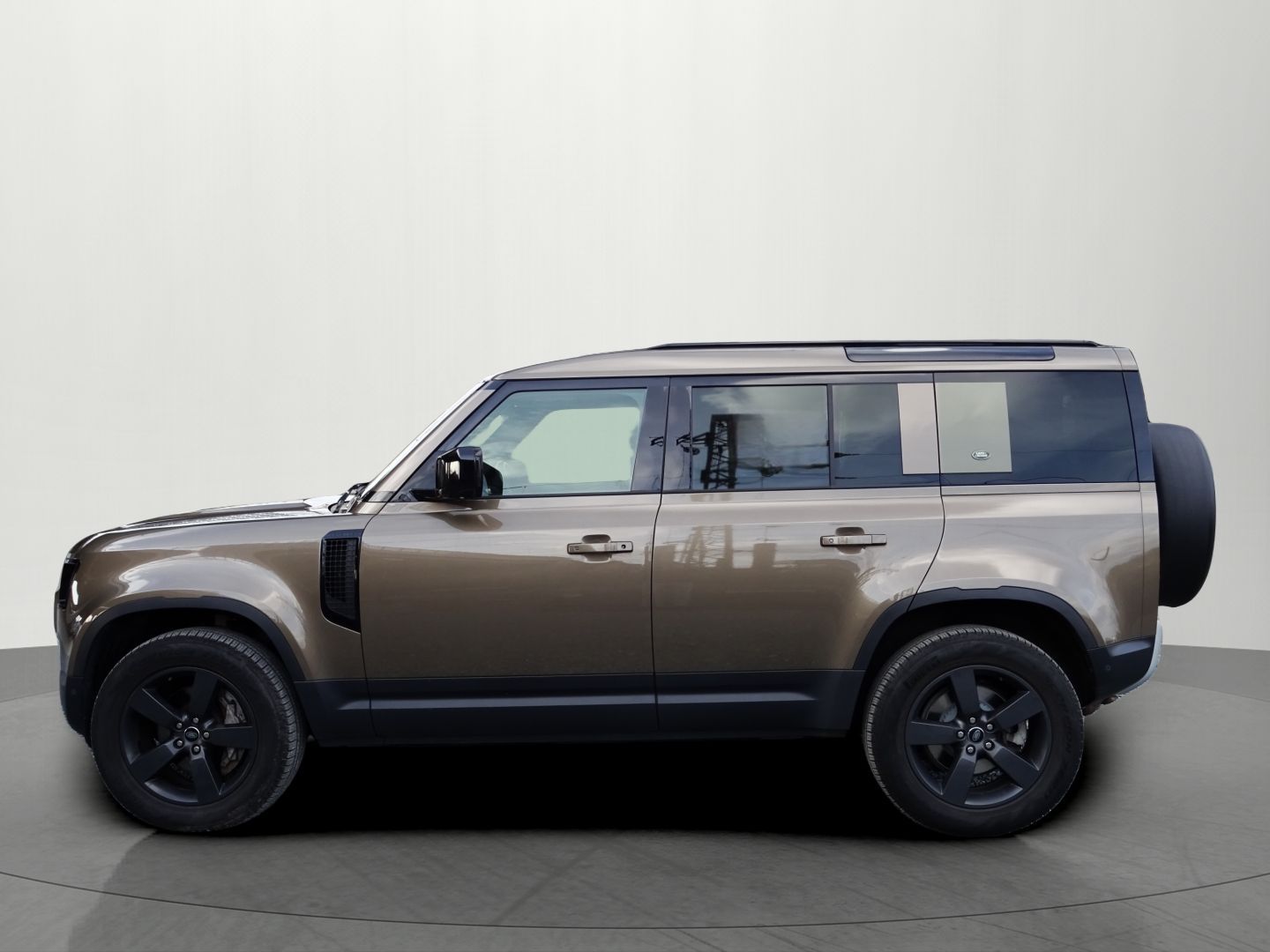 Land Rover Defender, 110 D300 221kW Black Packet ČR - fotka 2