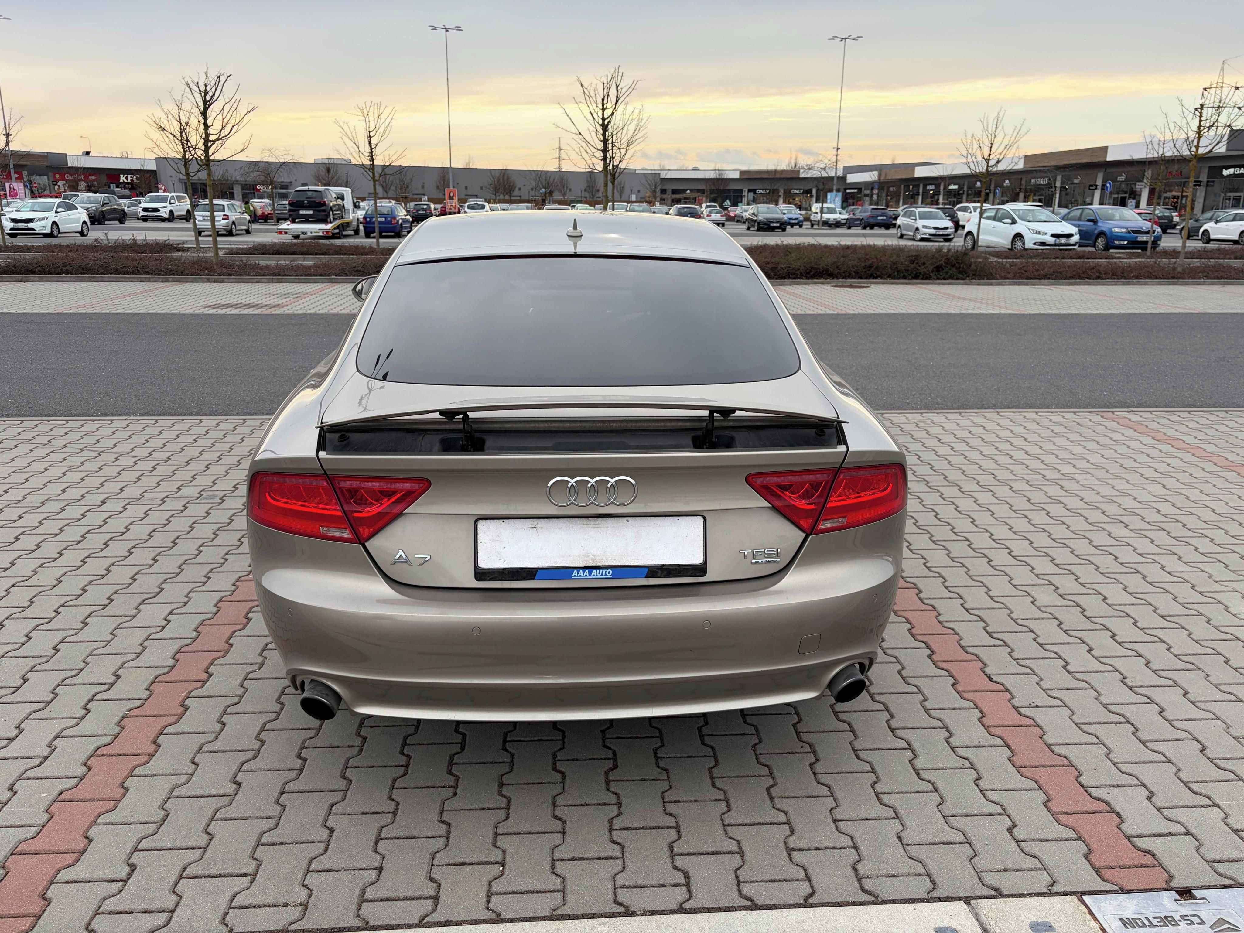 Audi A7, 3.0 TFSi 220kw max výbava DPH - fotka 4