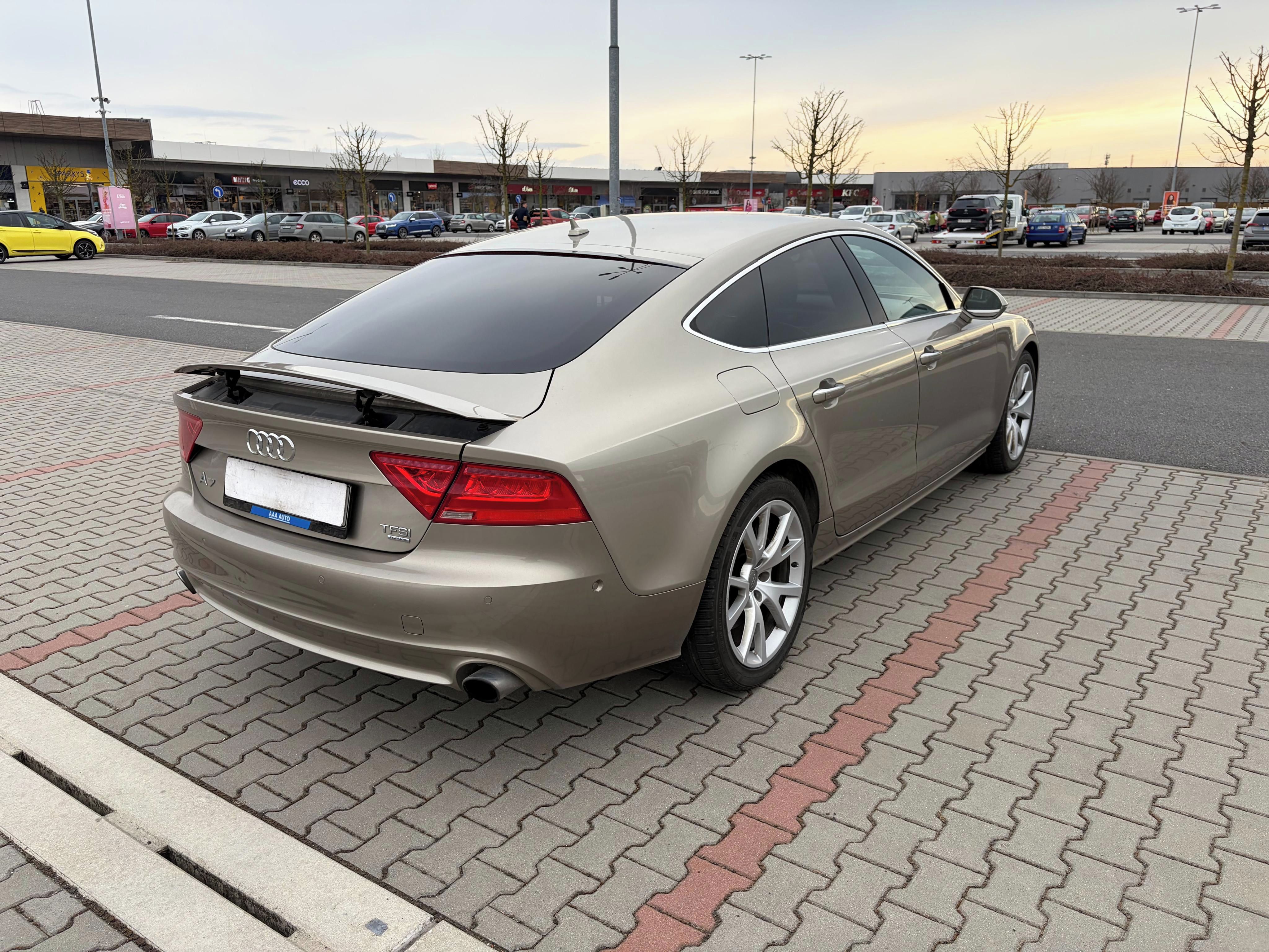 Audi A7, 3.0 TFSi 220kw max výbava DPH - fotka 3