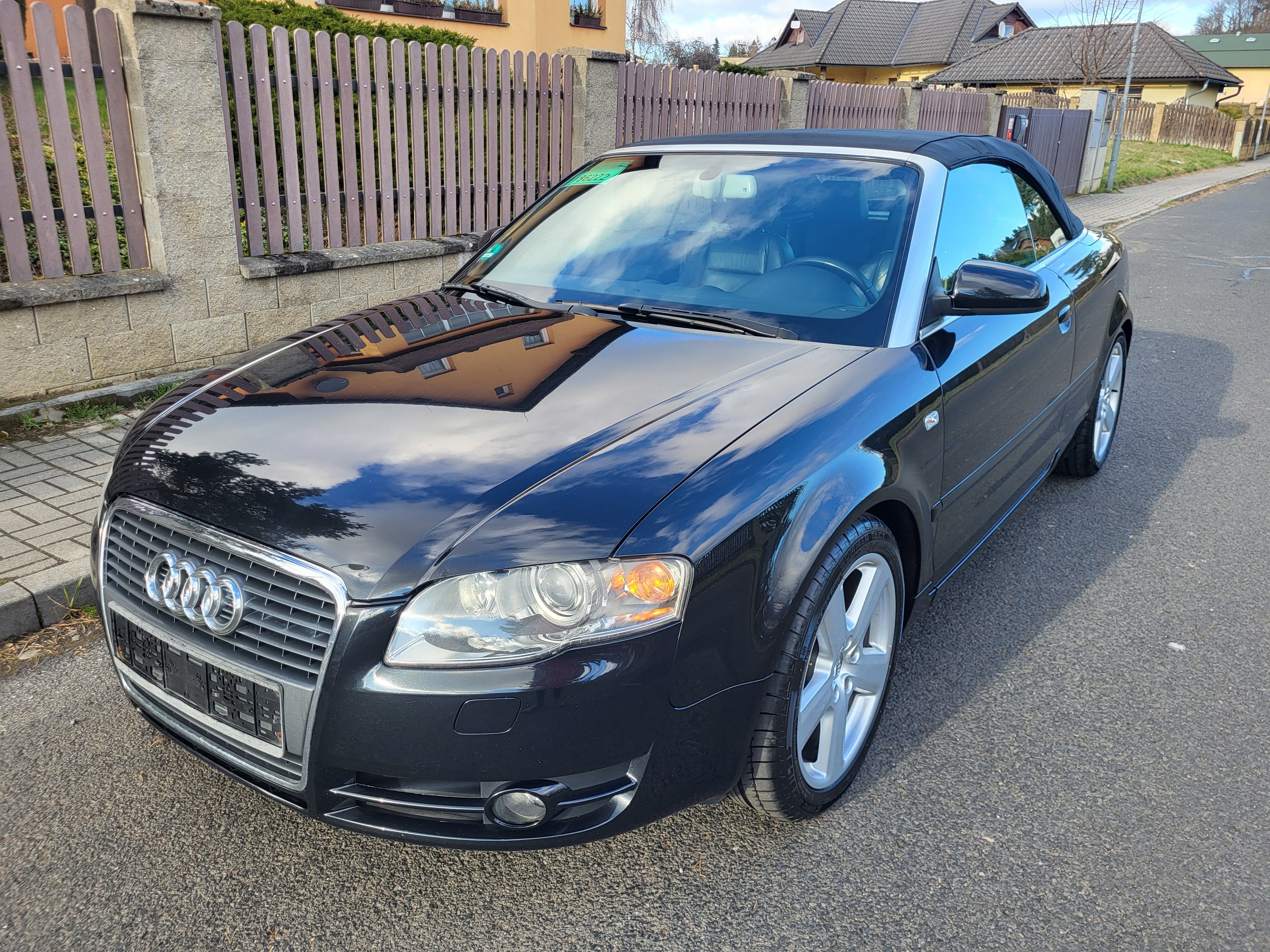 Audi A4, 2.0 TDI 103KW, NAVI, XENONY - fotka 2