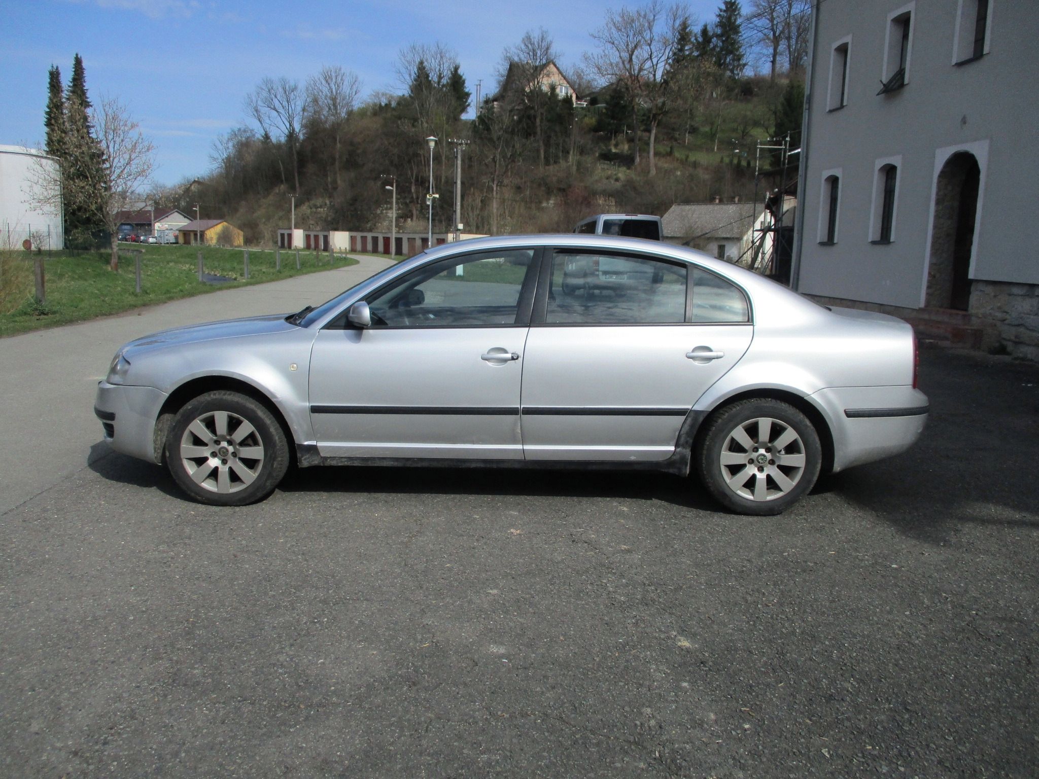 Škoda Superb, 1.9 TDi - tažné zařízení - fotka 2