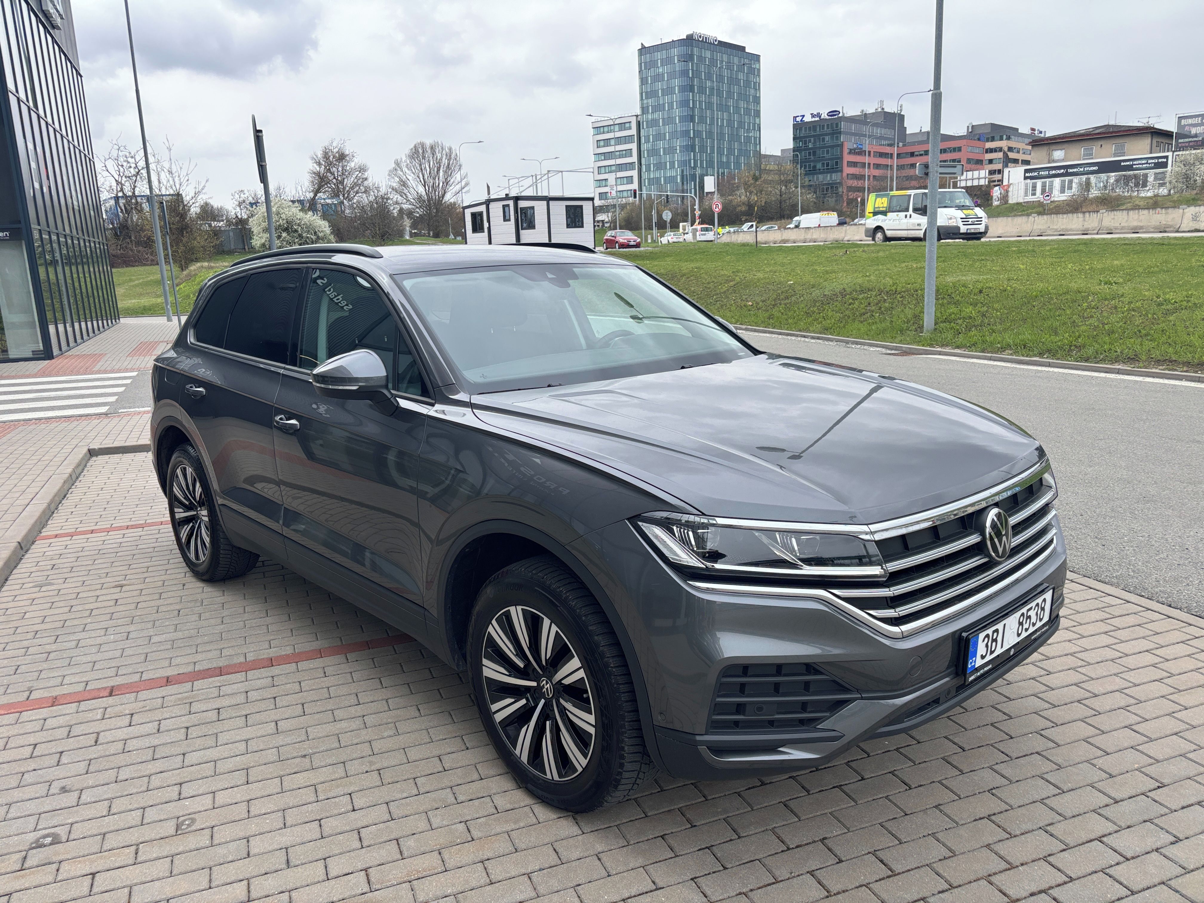 Volkswagen Touareg, 3.0TDi 170kW 1majitel ČR DPH - fotka 4