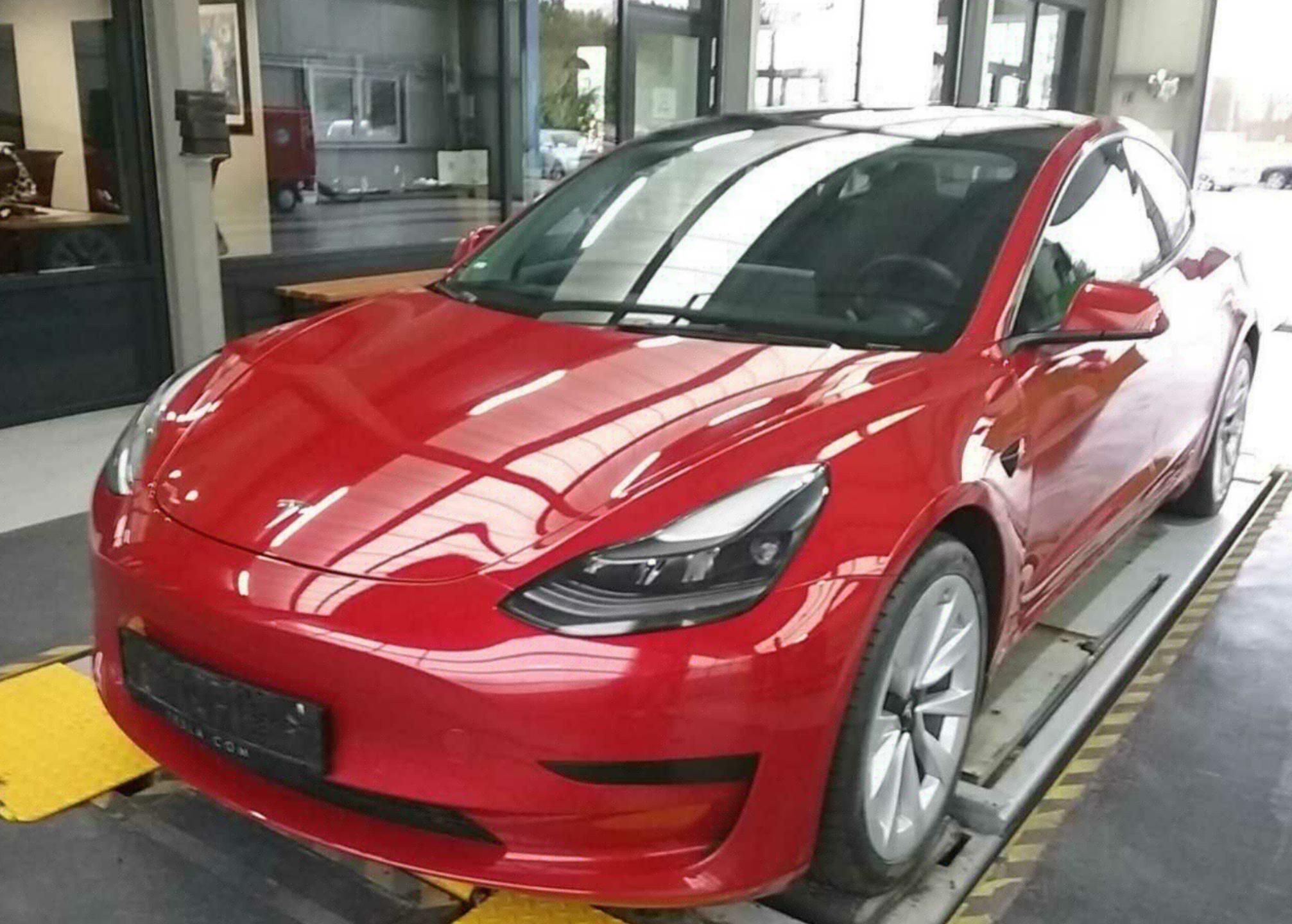 Tesla Model 3, Plus refresh 2021 LFP - fotka 2