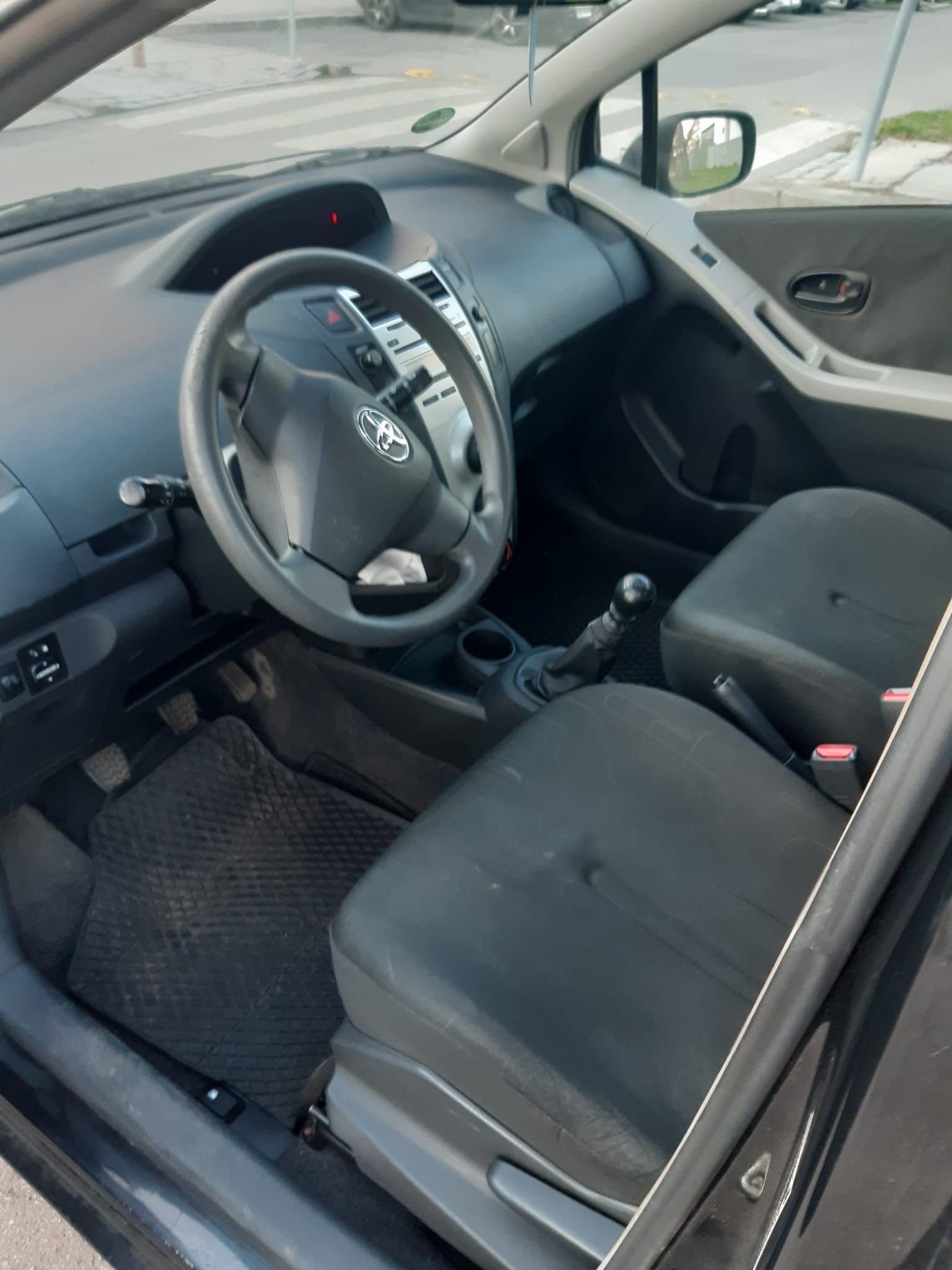 Toyota Yaris, 1,33-DUAL, 6-St, Stop-Start, - fotka 5
