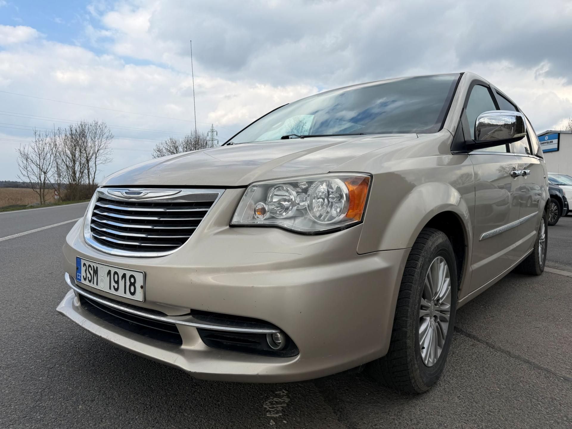 Chrysler Town & Country, 3,6 Penta 2x DVD Limited 2013 - fotka 6