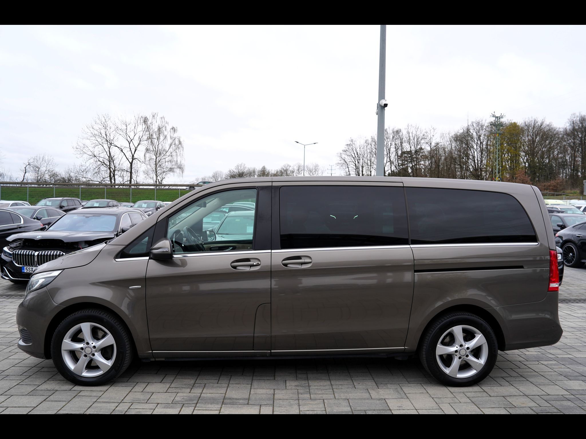 Mercedes-Benz Třídy V, V 250d /Long/kůže/kamera - fotka 3