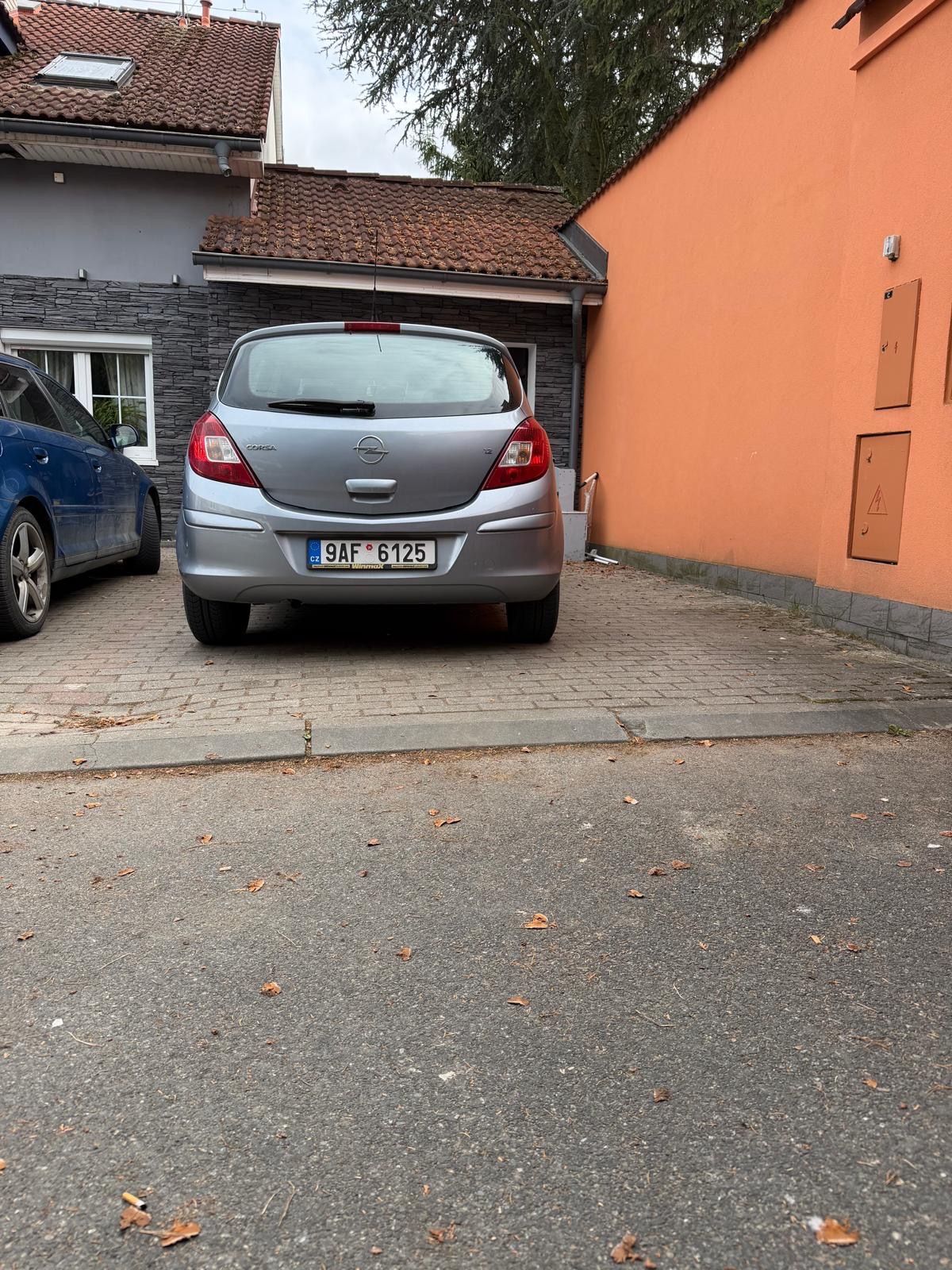 Opel Corsa, Opel Corsa 1.2 59 kW - fotka 5