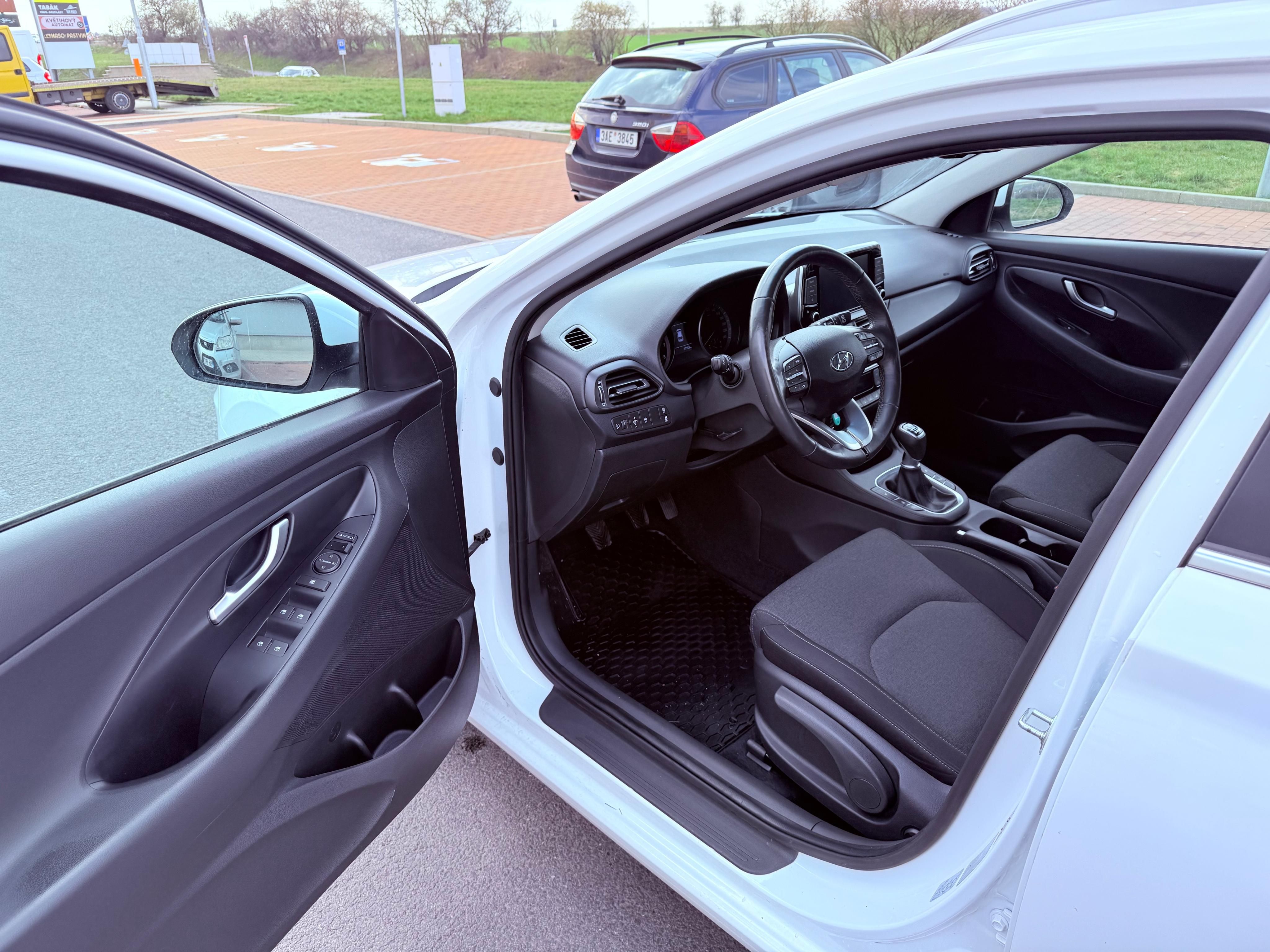 Hyundai i30, 1.5 T-GDi MHEV - fotka 5