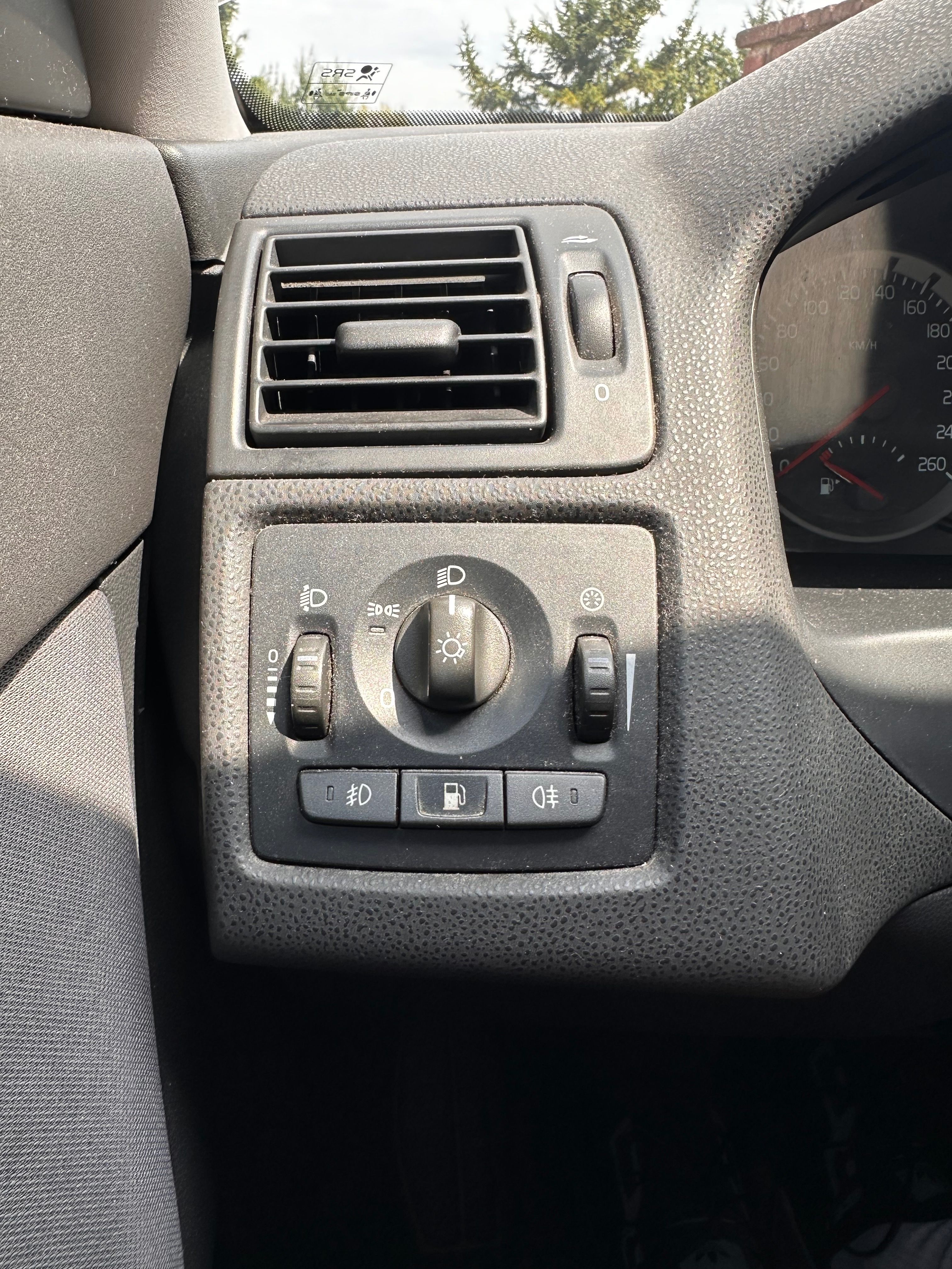 Volvo V50, 2.0D - 150 972 km - fotka 3