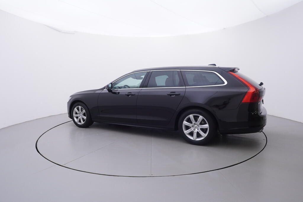 Volvo V90, Momentum 2.0 140 kW - fotka 3