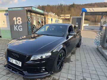 Audi A4 B8 super stav