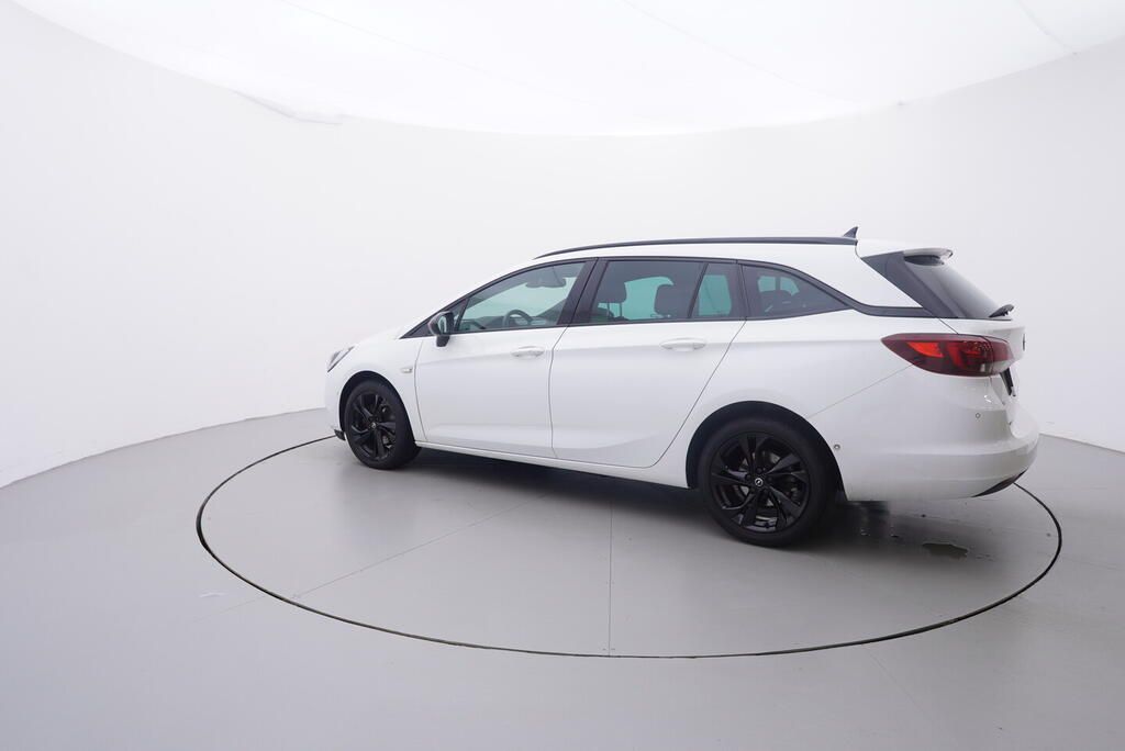 Opel Astra, Ultimate 1.2 LIH 107 kW - fotka 3