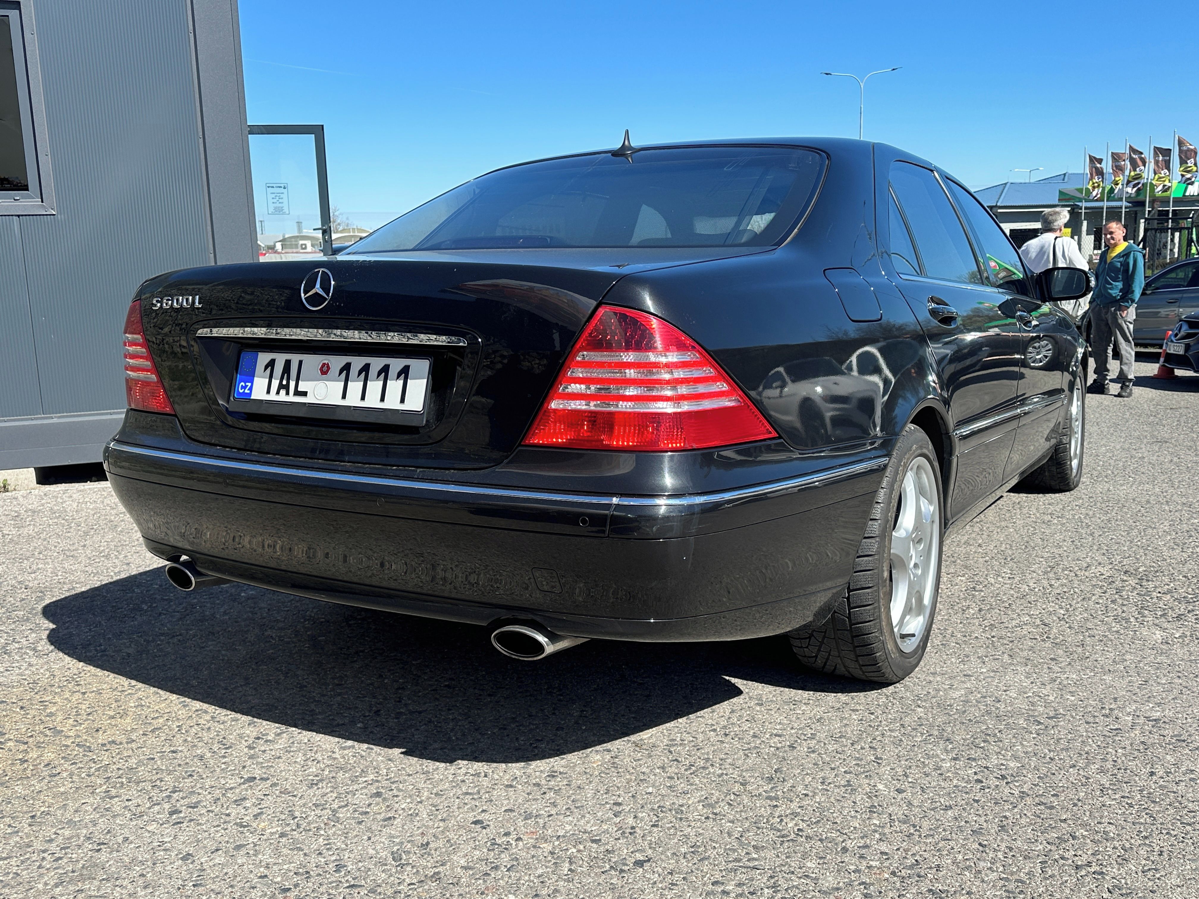 Mercedes-Benz Třídy S, Mercedes-Benz S 600 L 2023 - fotka 6