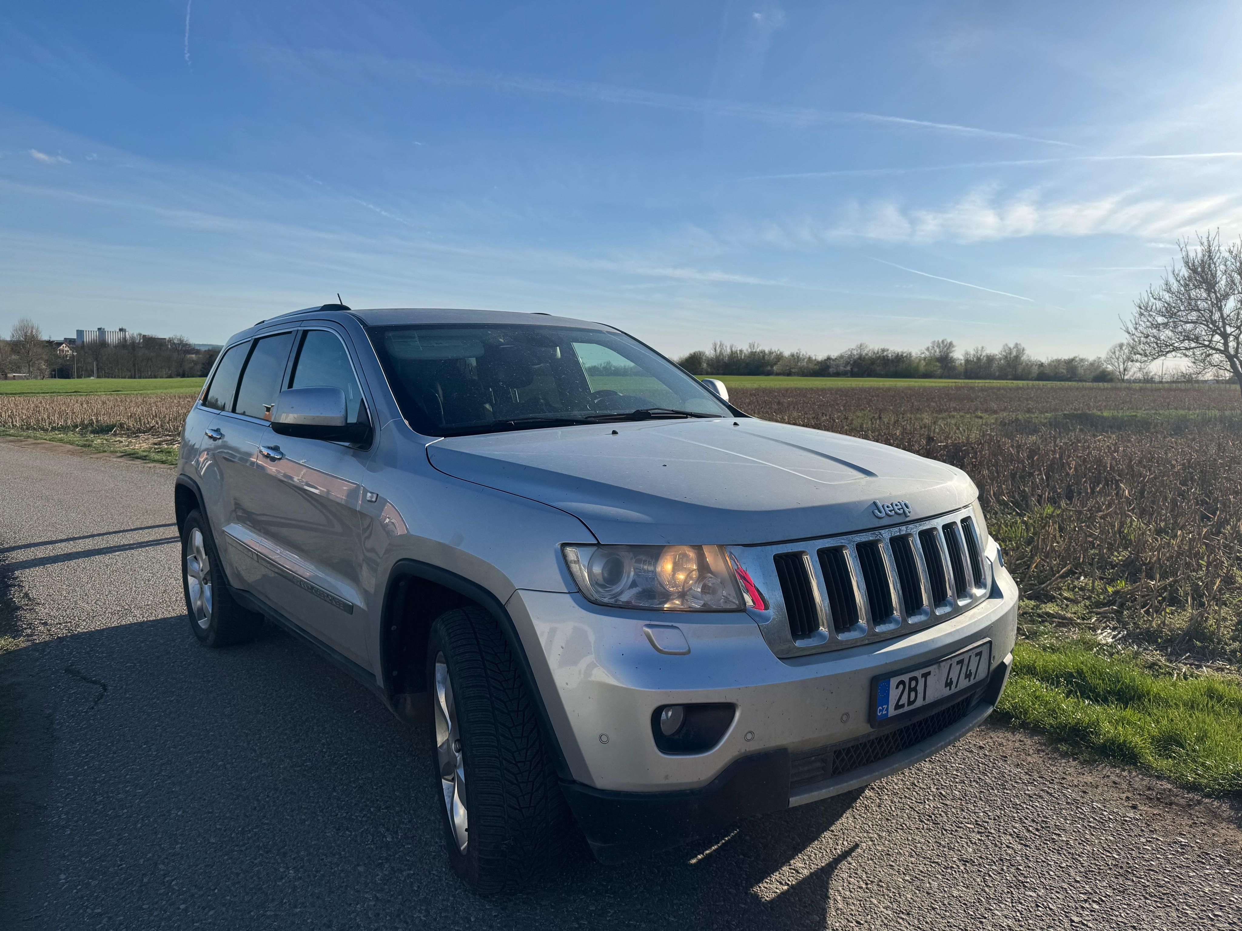 Jeep Grand Cherokee, Jeep  3.0 KŮŽE AUTOMAT4x4 - fotka 2