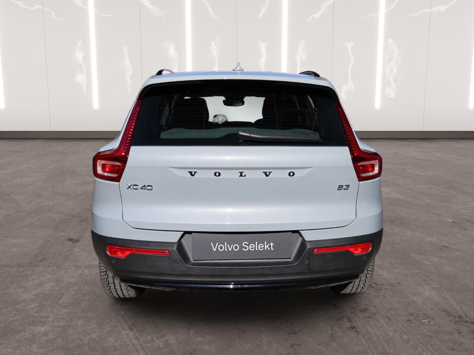 Volvo XC40, Plus, B3 Mild hybrid, Benzín, - fotka 3
