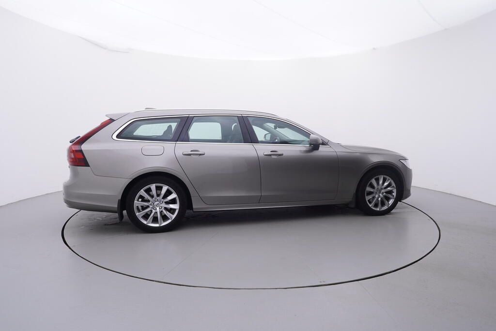 Volvo V90, Momentum 2.0 D4 145 kW - fotka 6