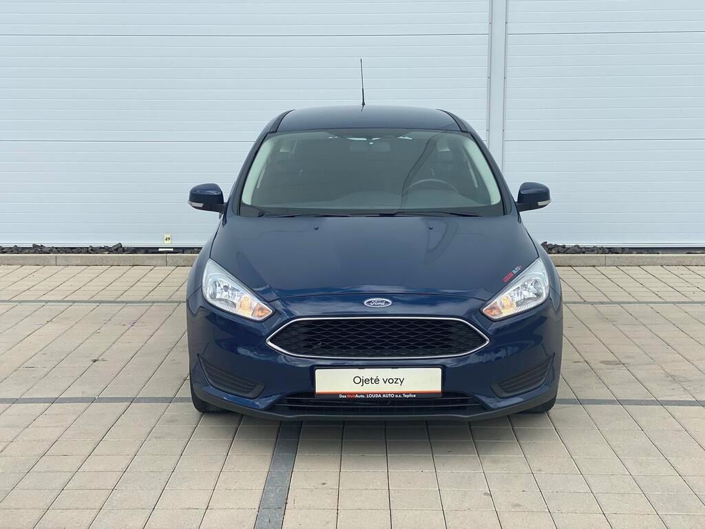 Ford Focus, Trend 1.6 Ti-VCT 77 kW - fotka 6