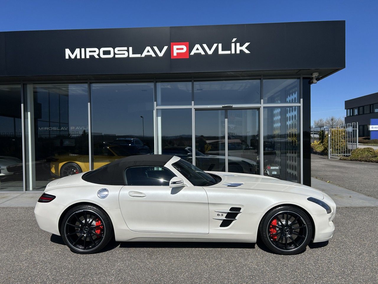 Mercedes-Benz SLS AMG, 6.3 V8 Roadster - fotka 5