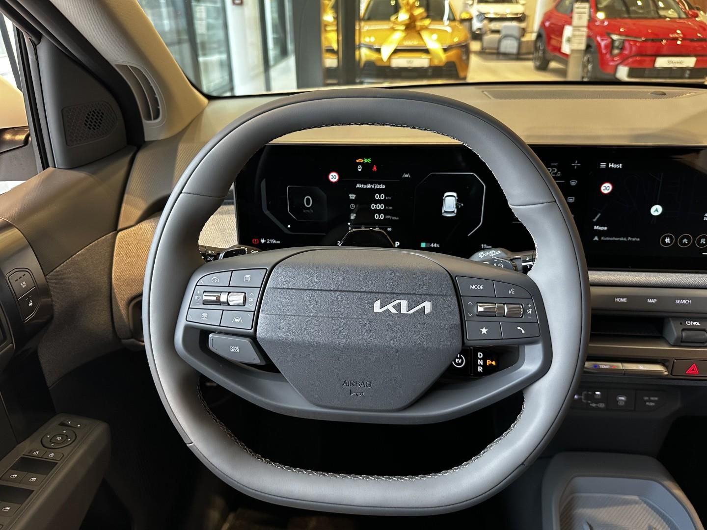 Kia EV3, 150kW EARTH 150 KW + 81,4 KWH - fotka 6