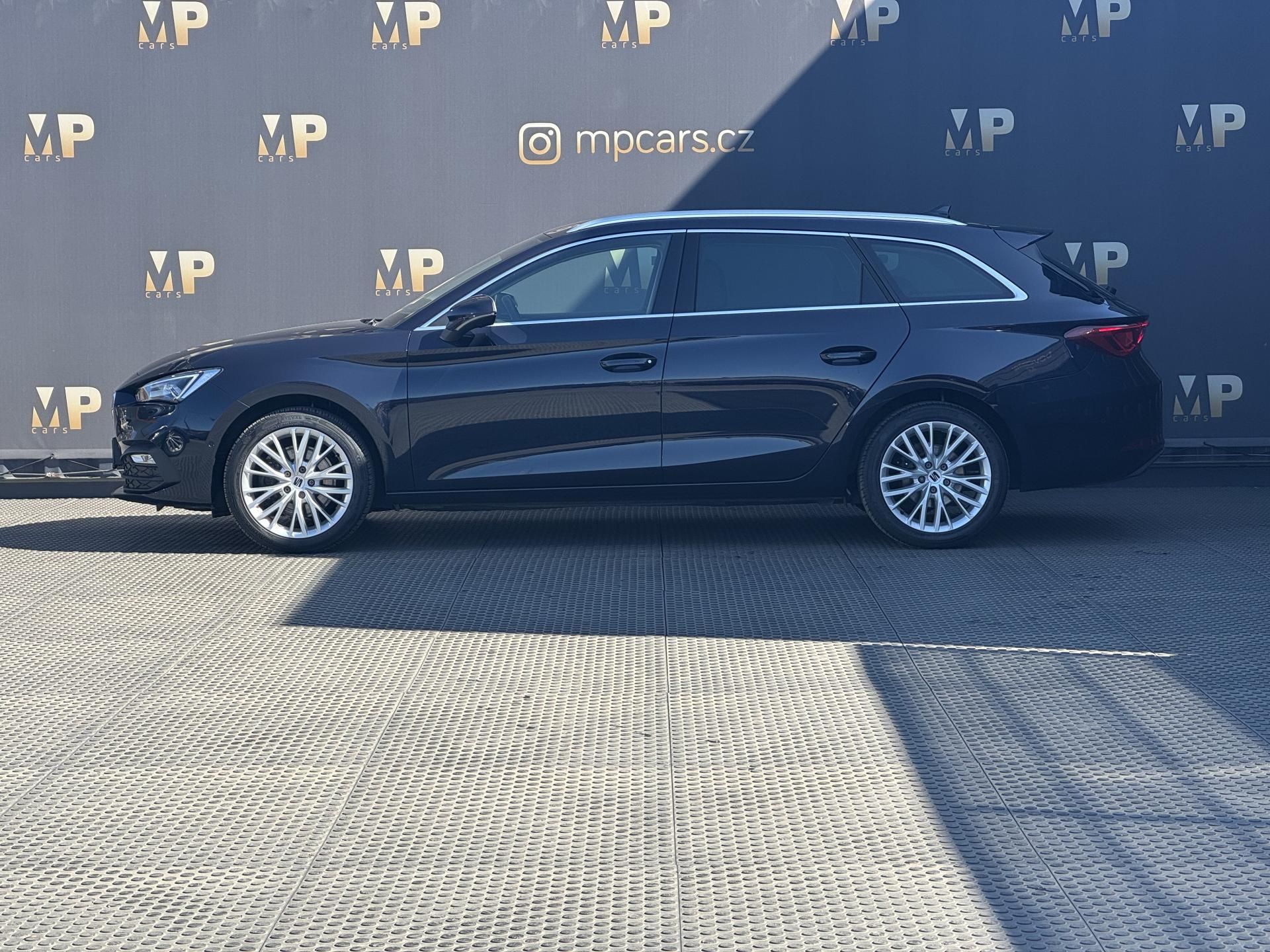 Seat Leon, 1.5eTSi DSG Xcellence DPH 1Maj - fotka 5